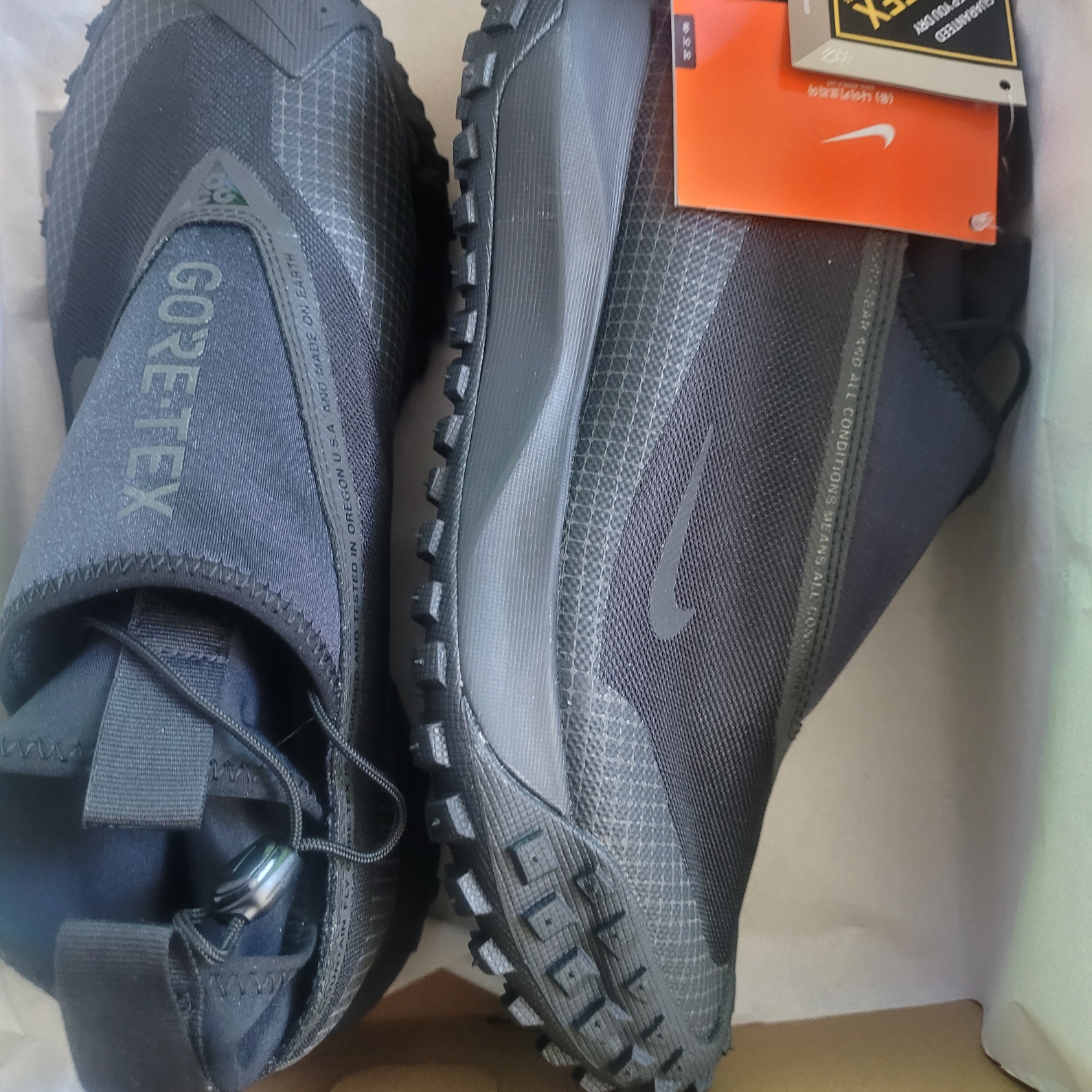 Nike Air Force 1 '07 Low Triple Black 착용 스타일