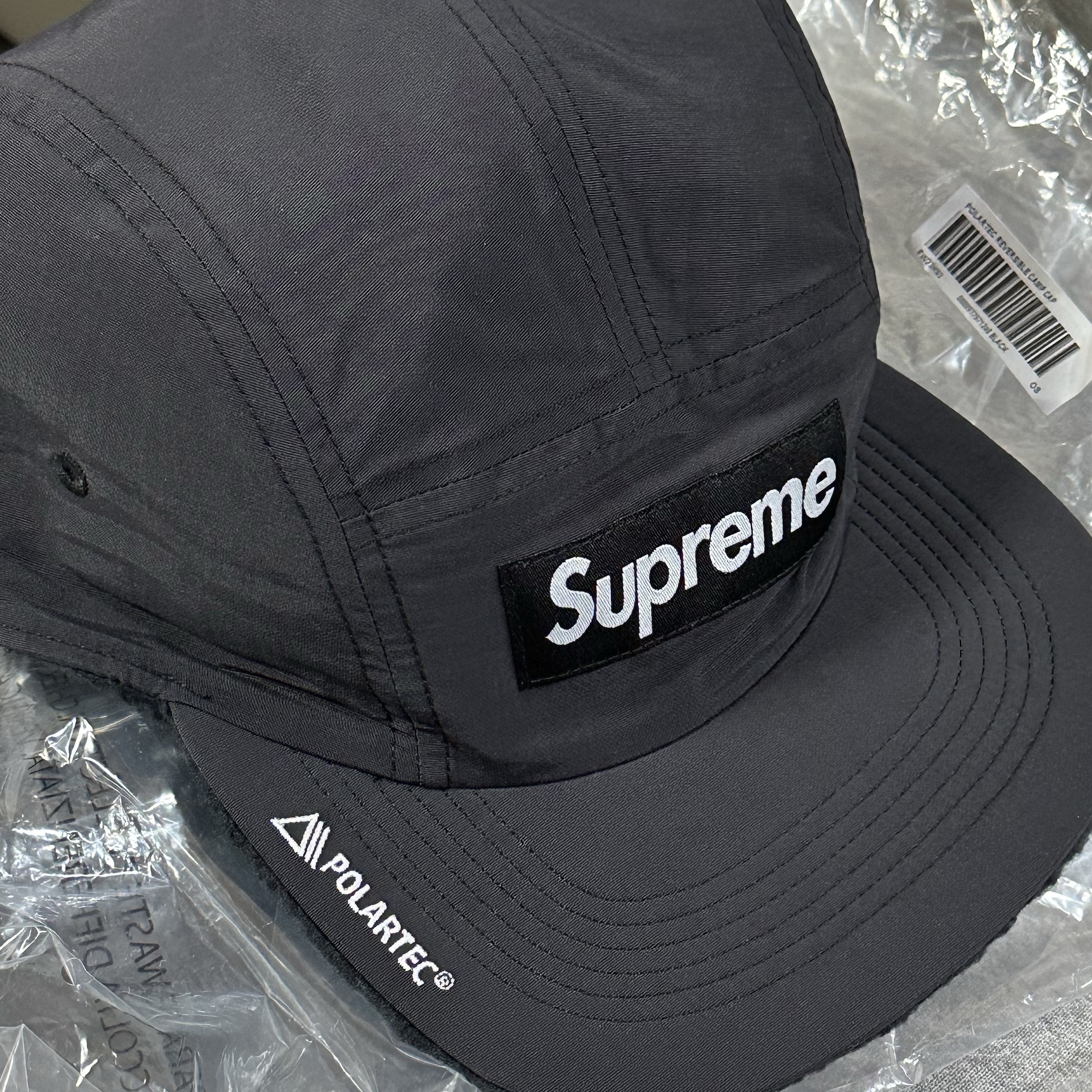 Supreme Polartec Shearling Reversible Camp Cap Black - 23FW 착용 스타일 - 1