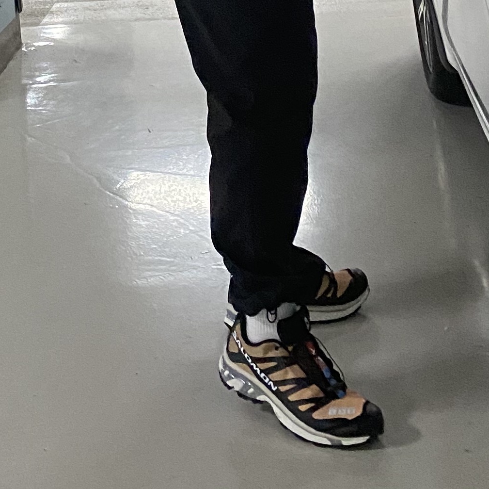 Salomon XT-4 Tobacco Brown 착용 스타일