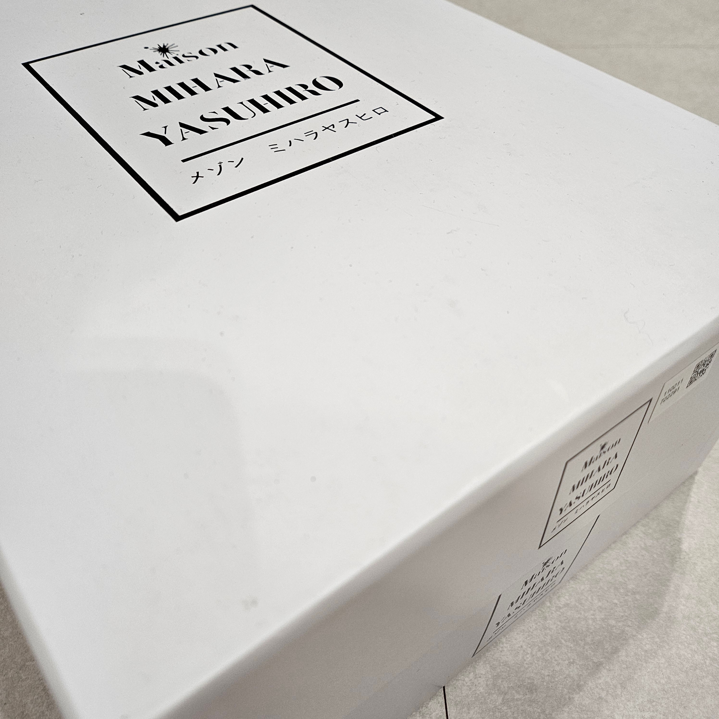 Maison Mihara Yasuhiro Blakey OG Sole Canvas Low-top Sneakers Black White 착용 스타일 - 1
