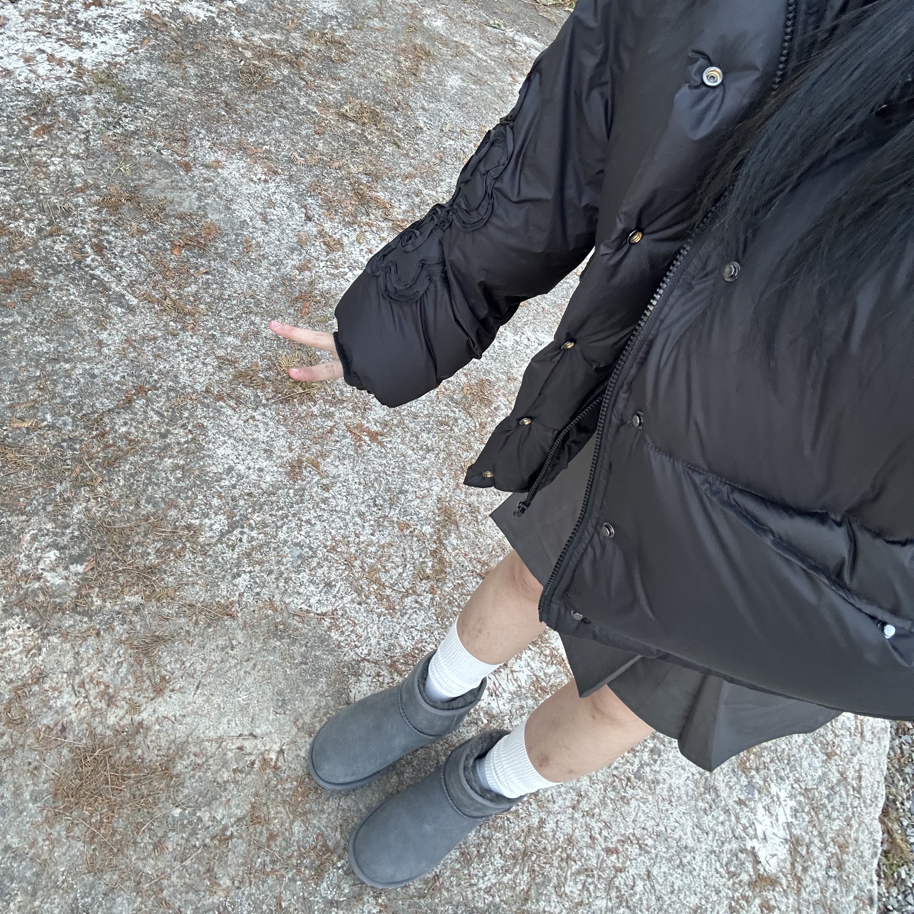 (W) UGG Classic Mini II Boots Grey 착용 스타일 - 4