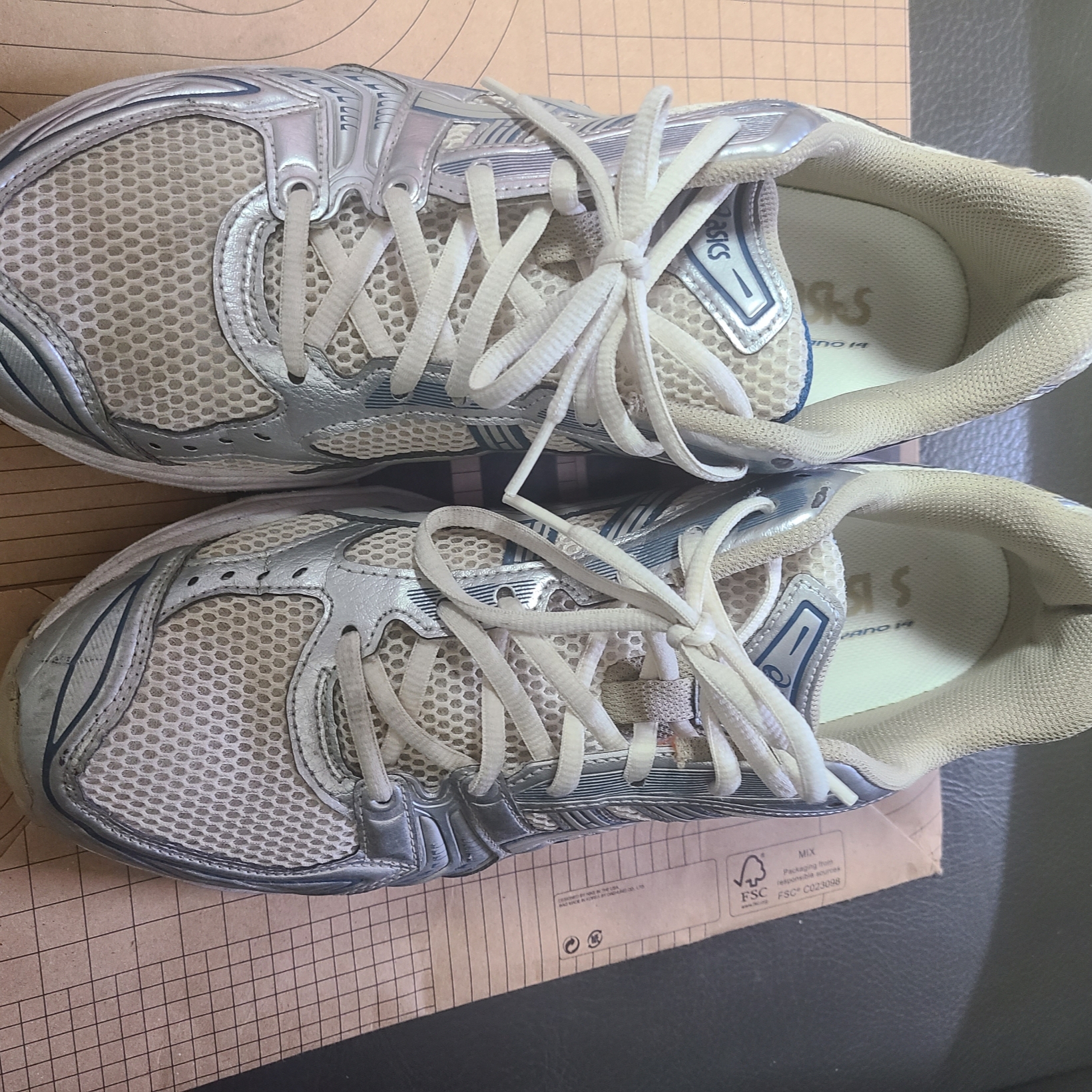 Asics Gel-Kayano 14 Cream Pure Silver 착용 스타일