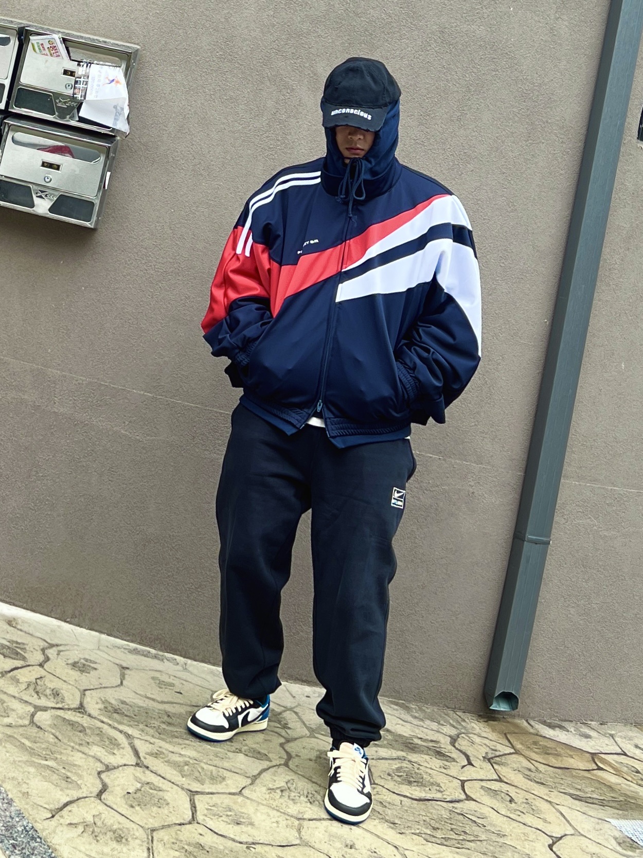Project G/R Hybrid Hooded Track Jacket Navy, Nike x Stussy NRG Washed Fleece Pants Black (DO5296-010) 착용 스타일 - 1