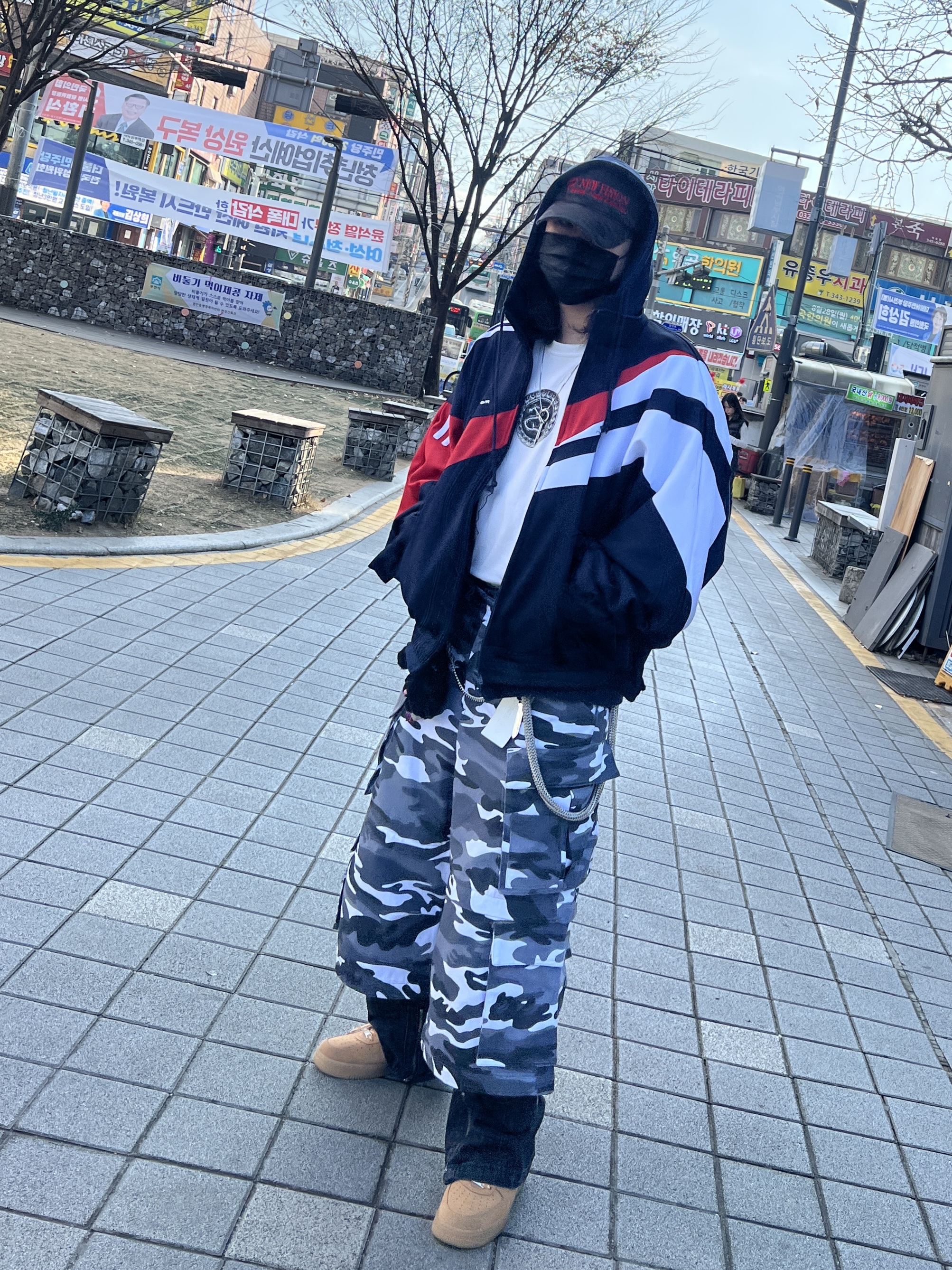 Project G/R Hybrid Hooded Track Jacket Navy, Project G/R Oversized Convertible Cargo Pants City Camo 착용 스타일 - 1