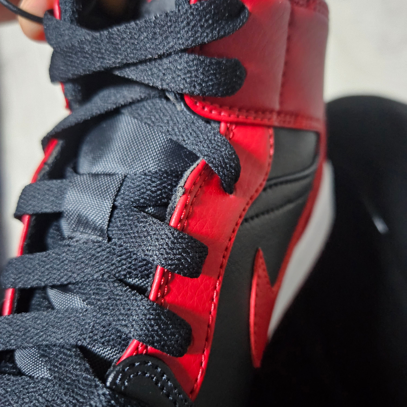 Jordan 1 Mid Bred Banned 2020 착용 스타일 - 2
