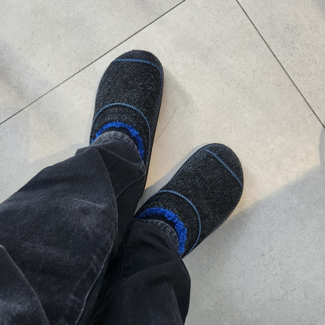 Ader Error Moc Noir 착용 스타일 - 3