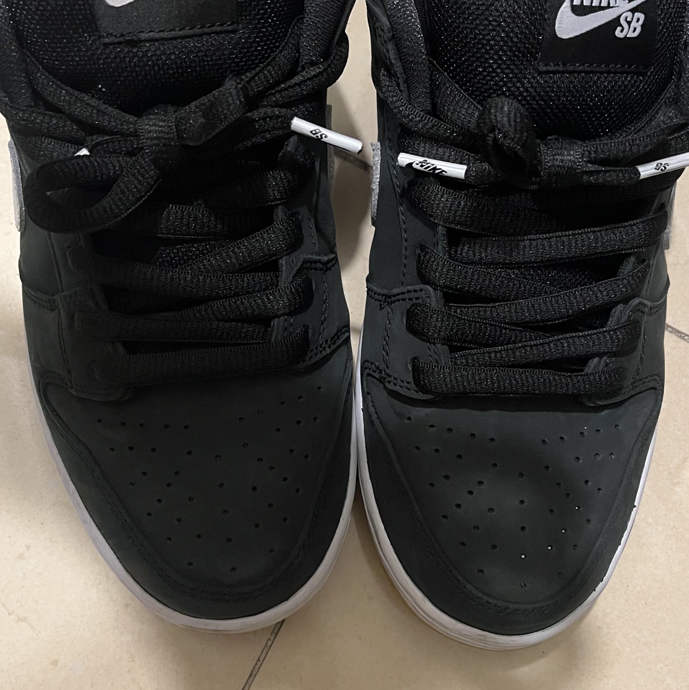 Nike SB Dunk Low Pro Black White 착용 스타일