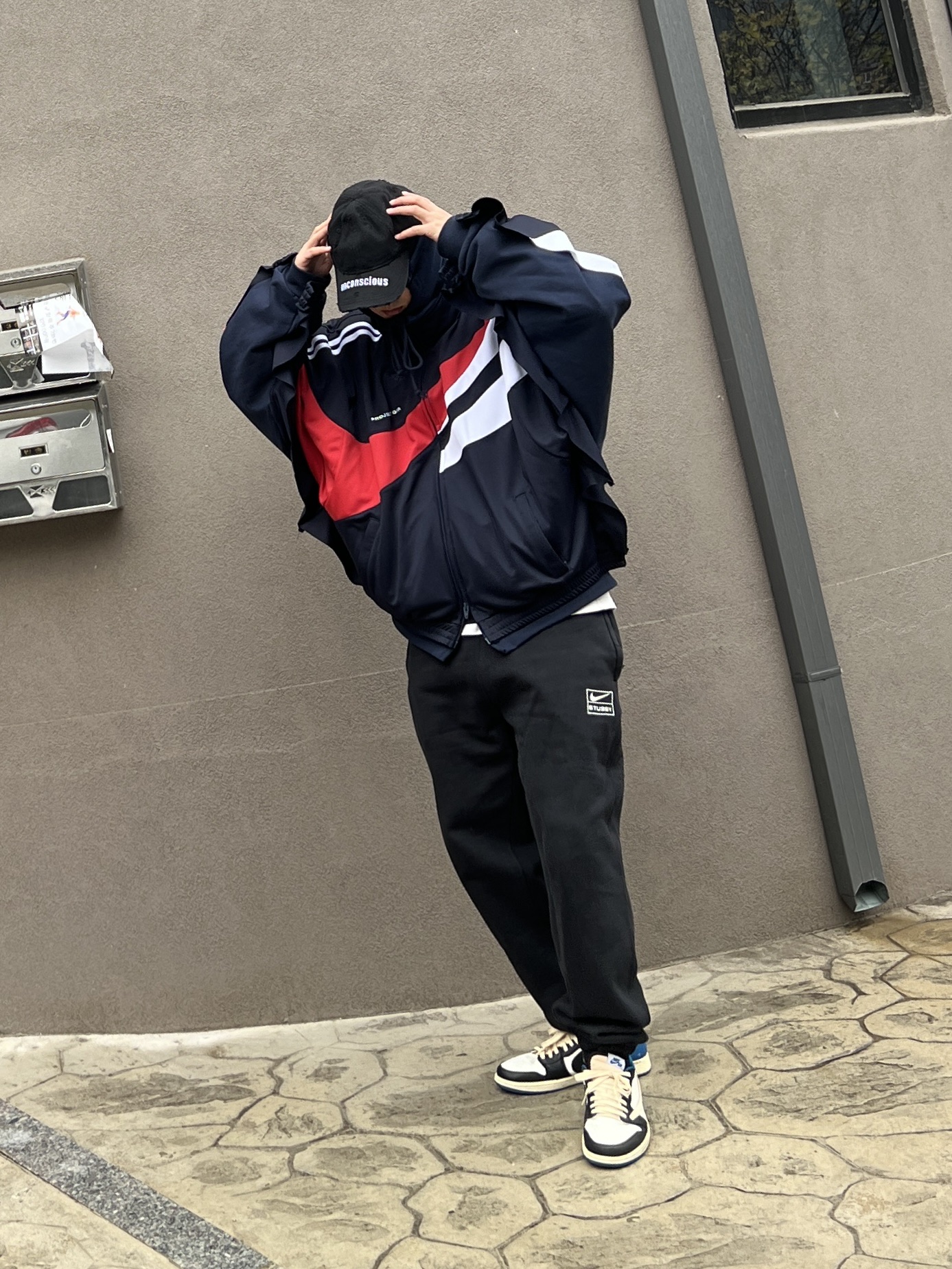 Project G/R Hybrid Hooded Track Jacket Navy, Nike x Stussy NRG Washed Fleece Pants Black (DO5296-010) 착용 스타일 - 1
