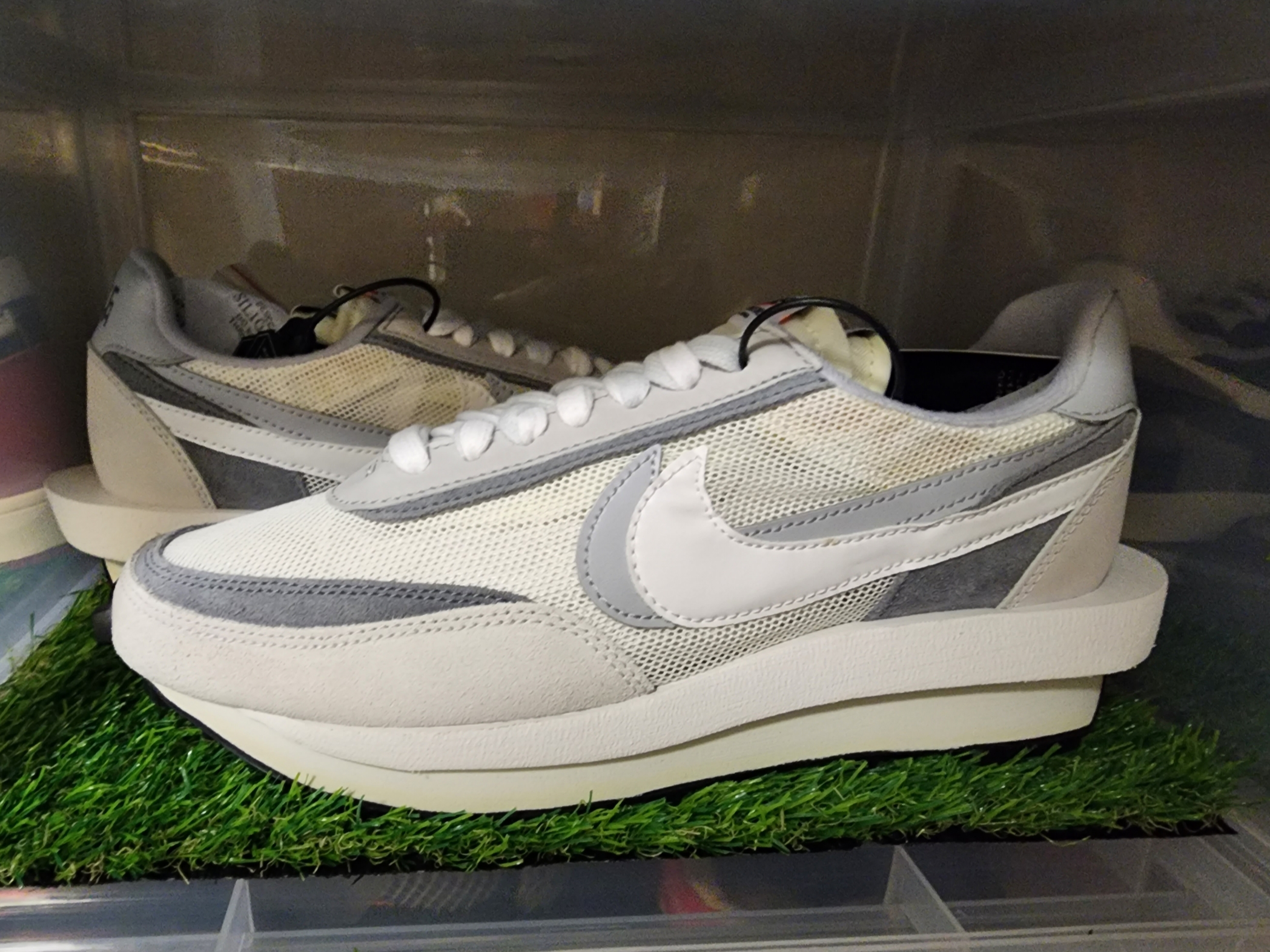 Nike x Sacai LDWaffle Summit White 착용 스타일