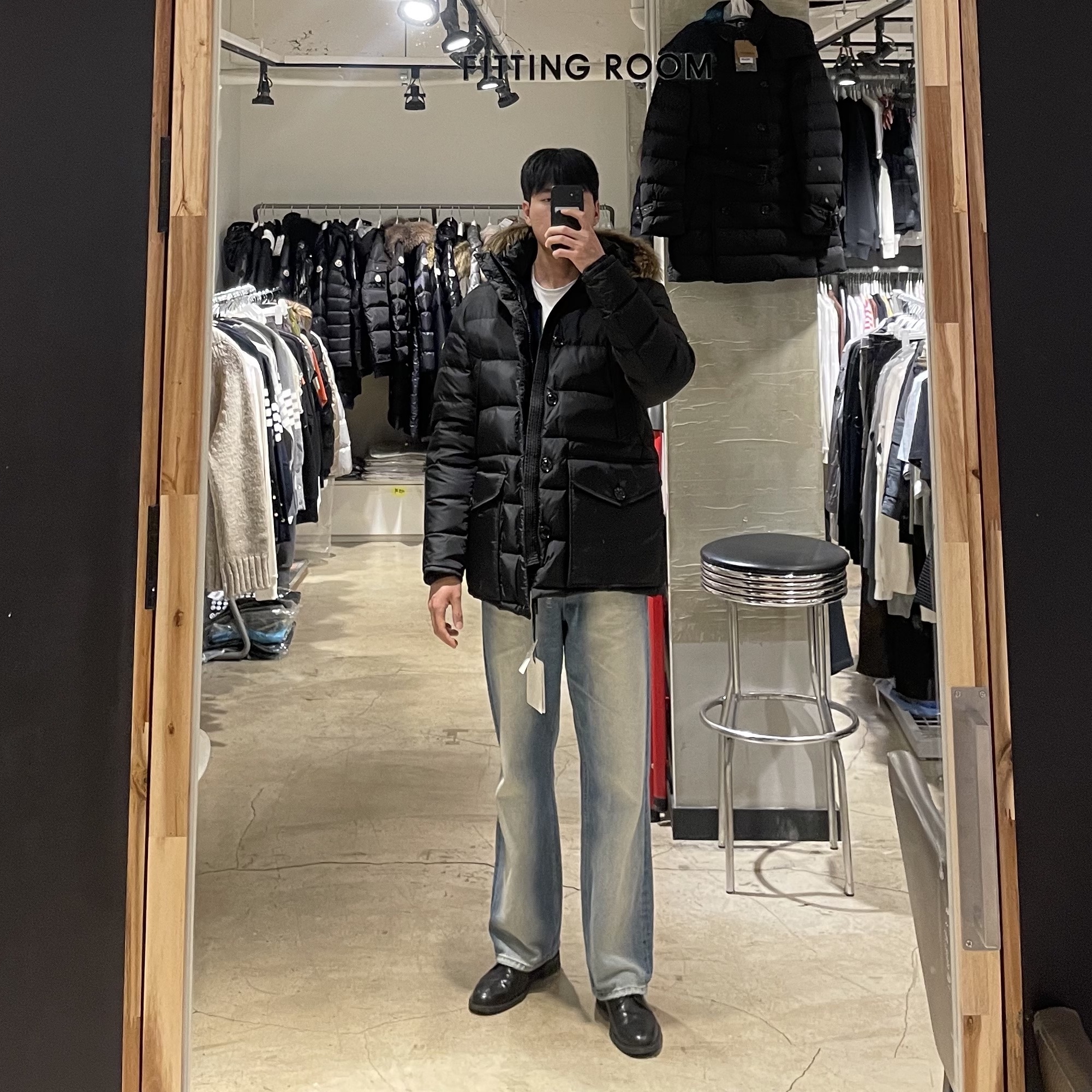 Moncler Cluny Long Down Jacket Black - 22FW 착용 스타일