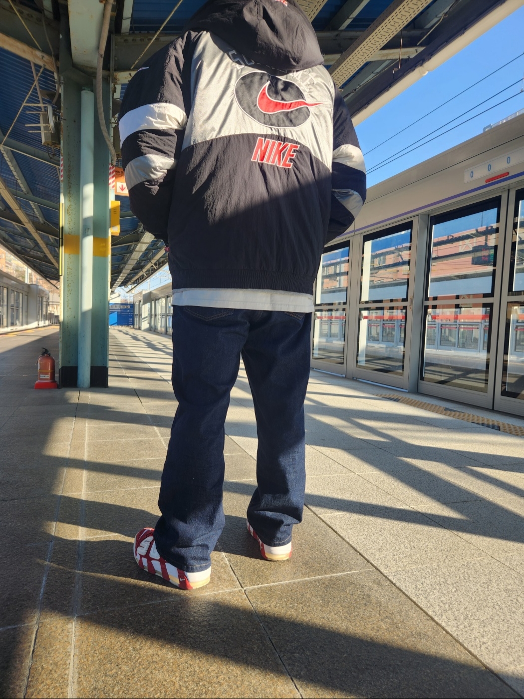 Supreme x Nike Hooded Sport Jacket Silver - 19SS 착용 스타일 - 1