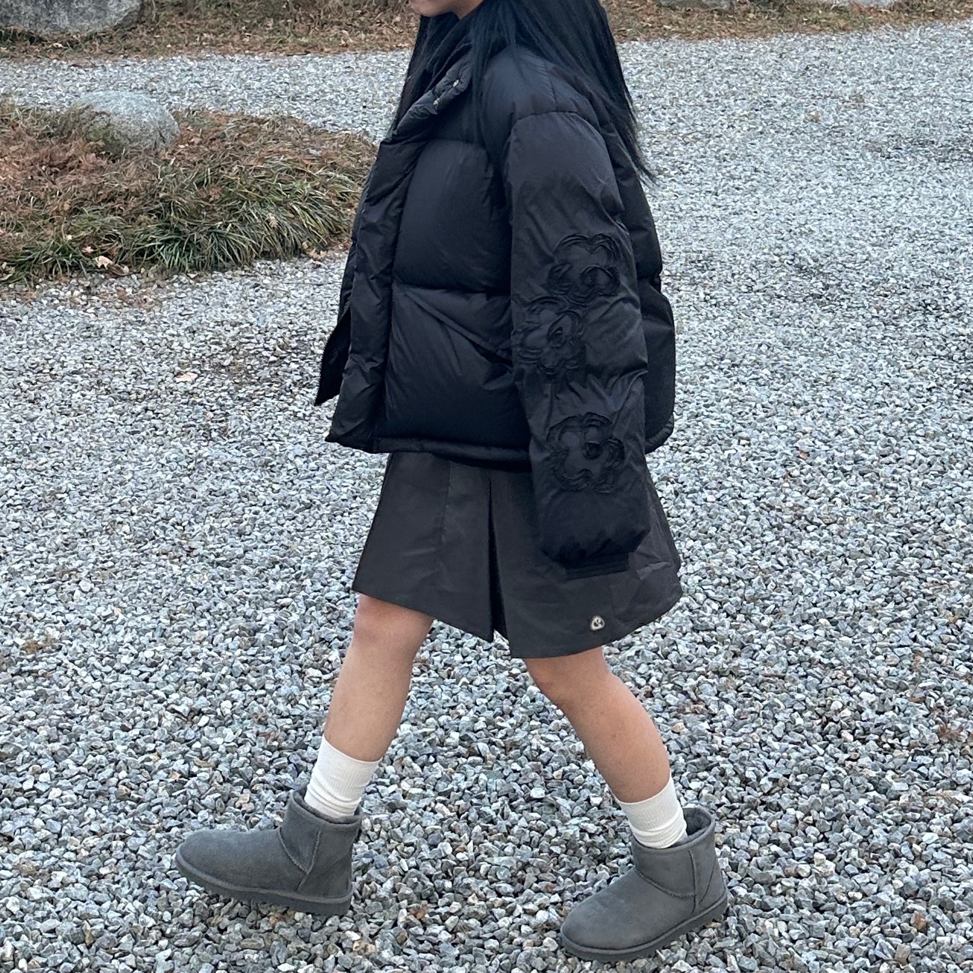 (W) UGG Classic Mini II Boots Grey 착용 스타일 - 2