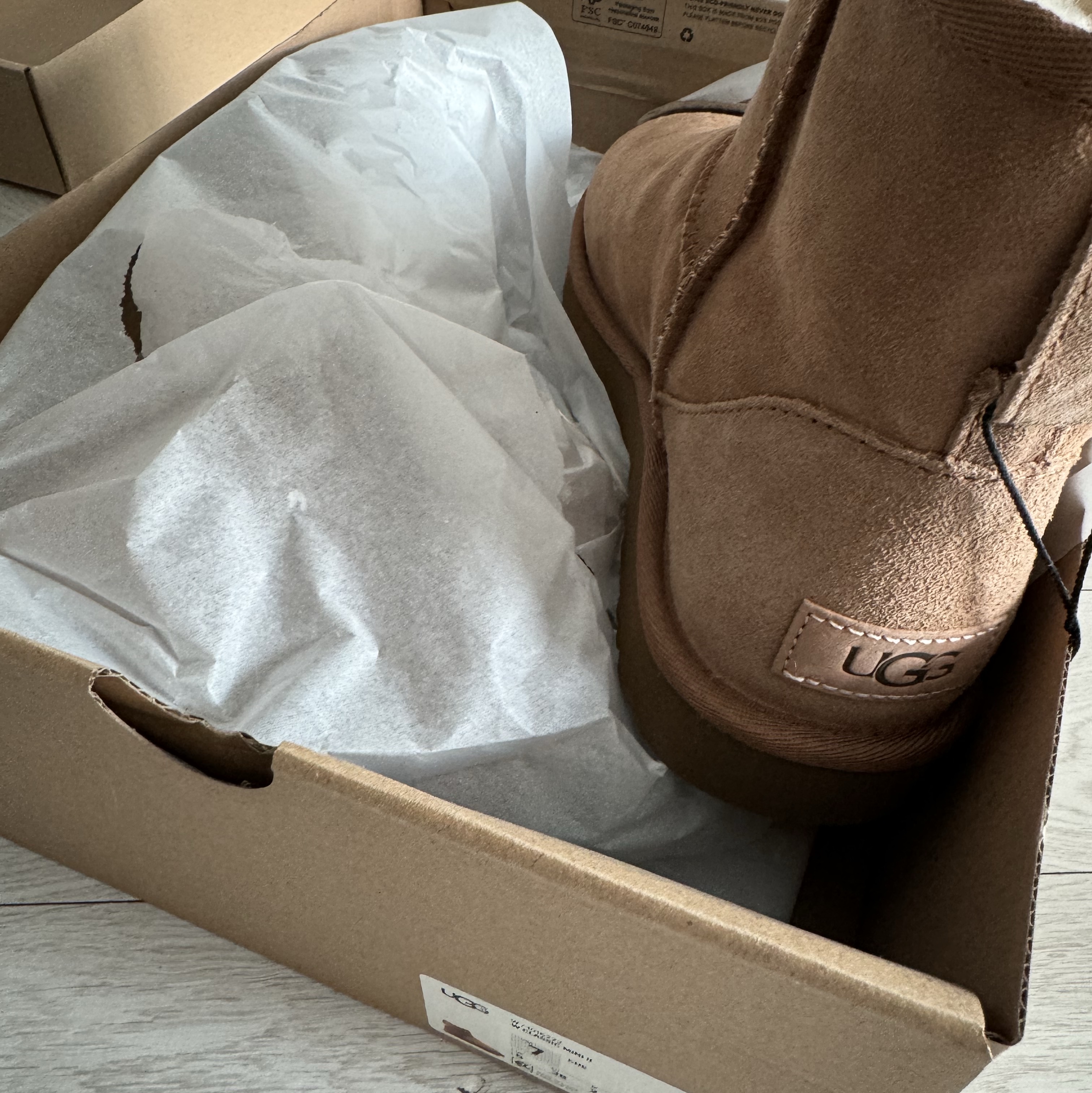 (W) UGG Classic Mini II Boots Chestnut 착용 스타일