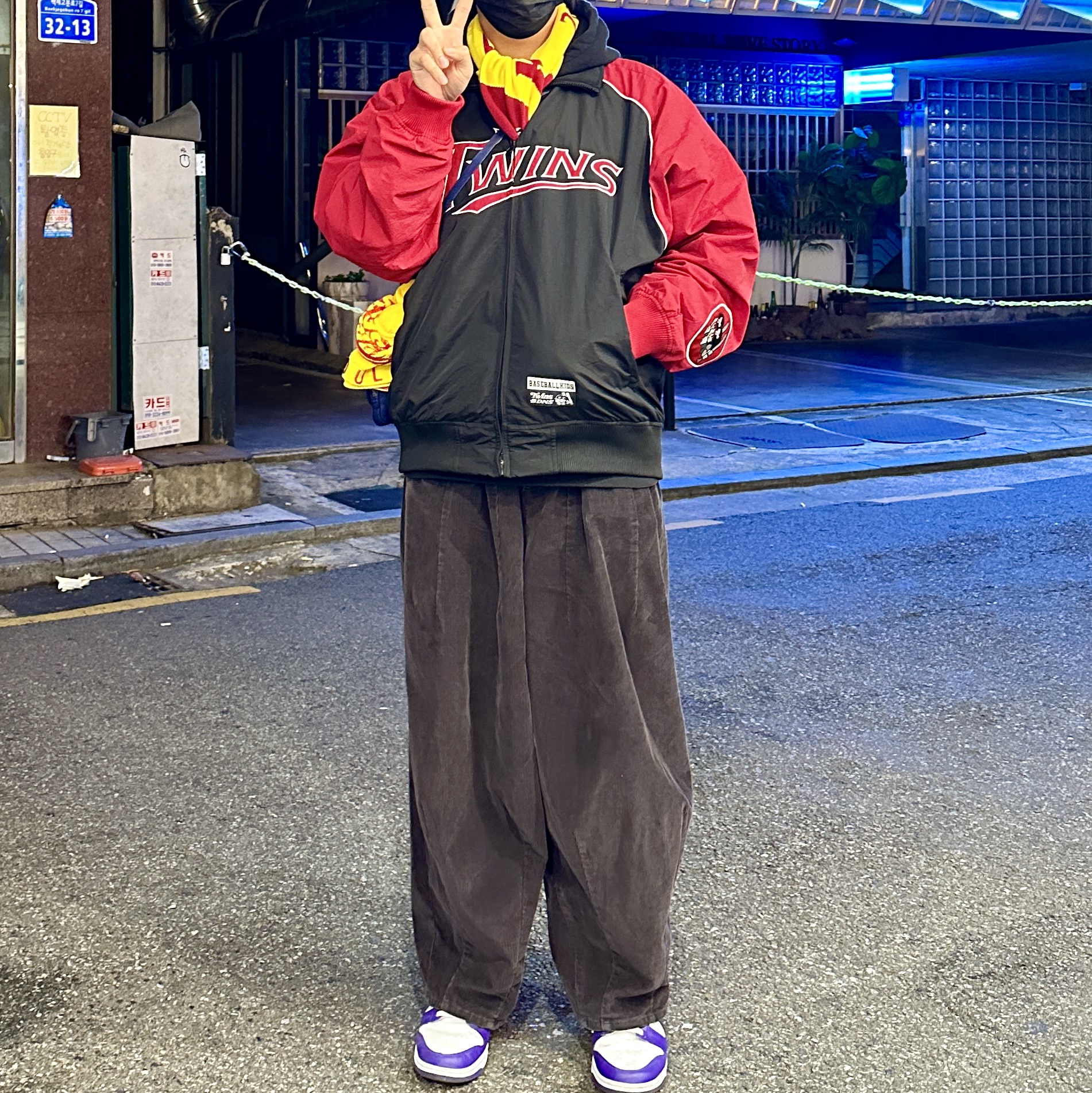 BDNS x LG TWINS Dugout Jacket Red, Needles H.D. 14W Corduroy Pants Brown 착용 스타일