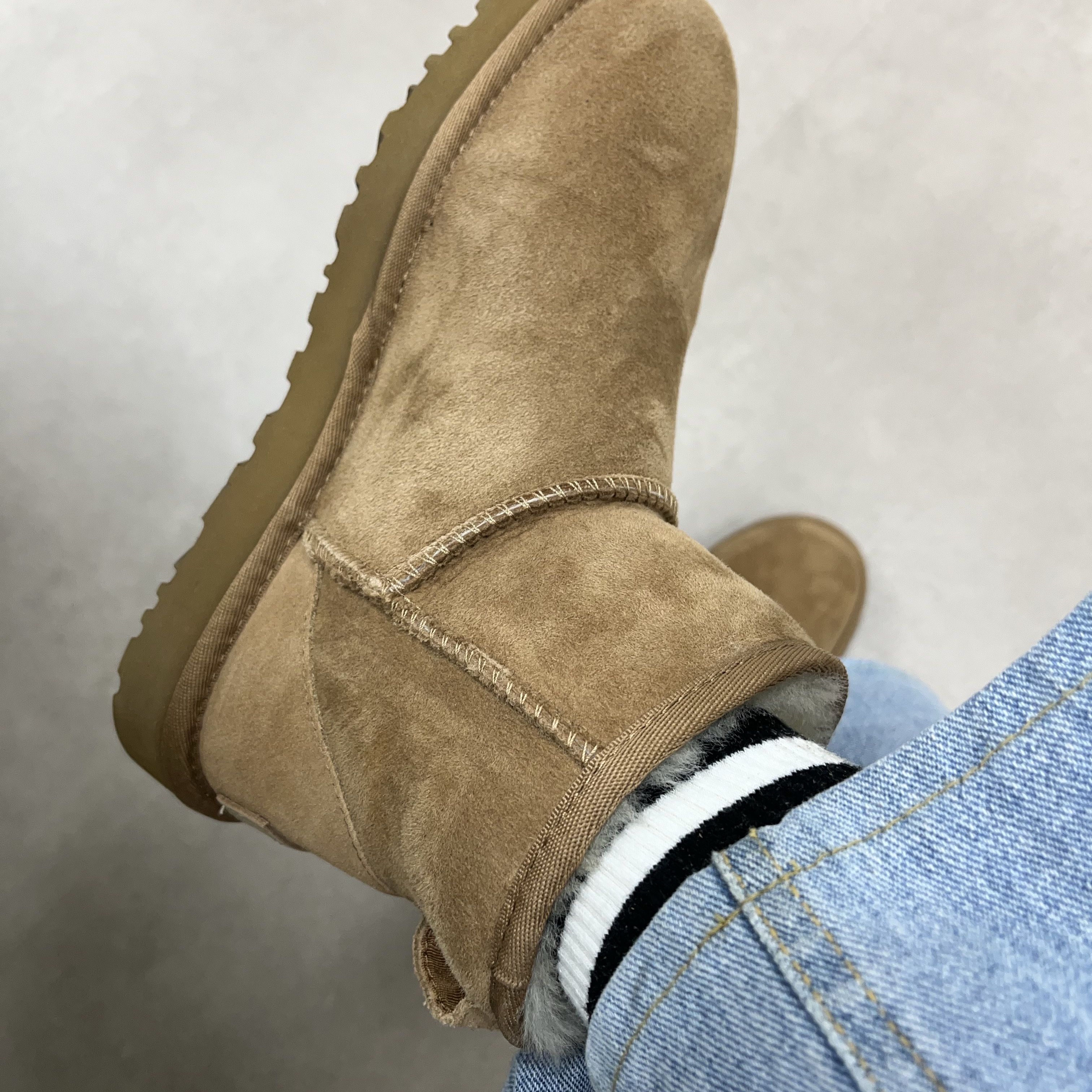(W) UGG Classic Mini II Boots Chestnut 착용 스타일