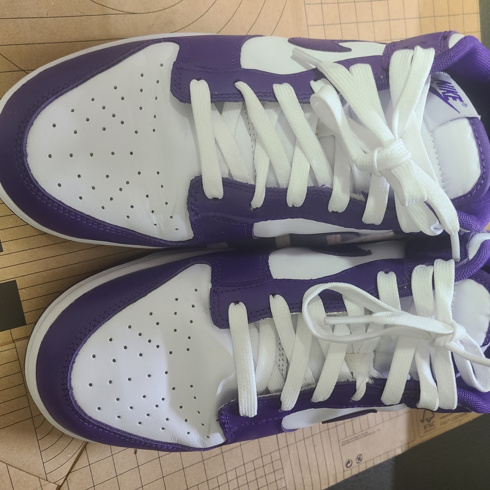 Nike Dunk Low Retro Championship Court Purple 착용 스타일