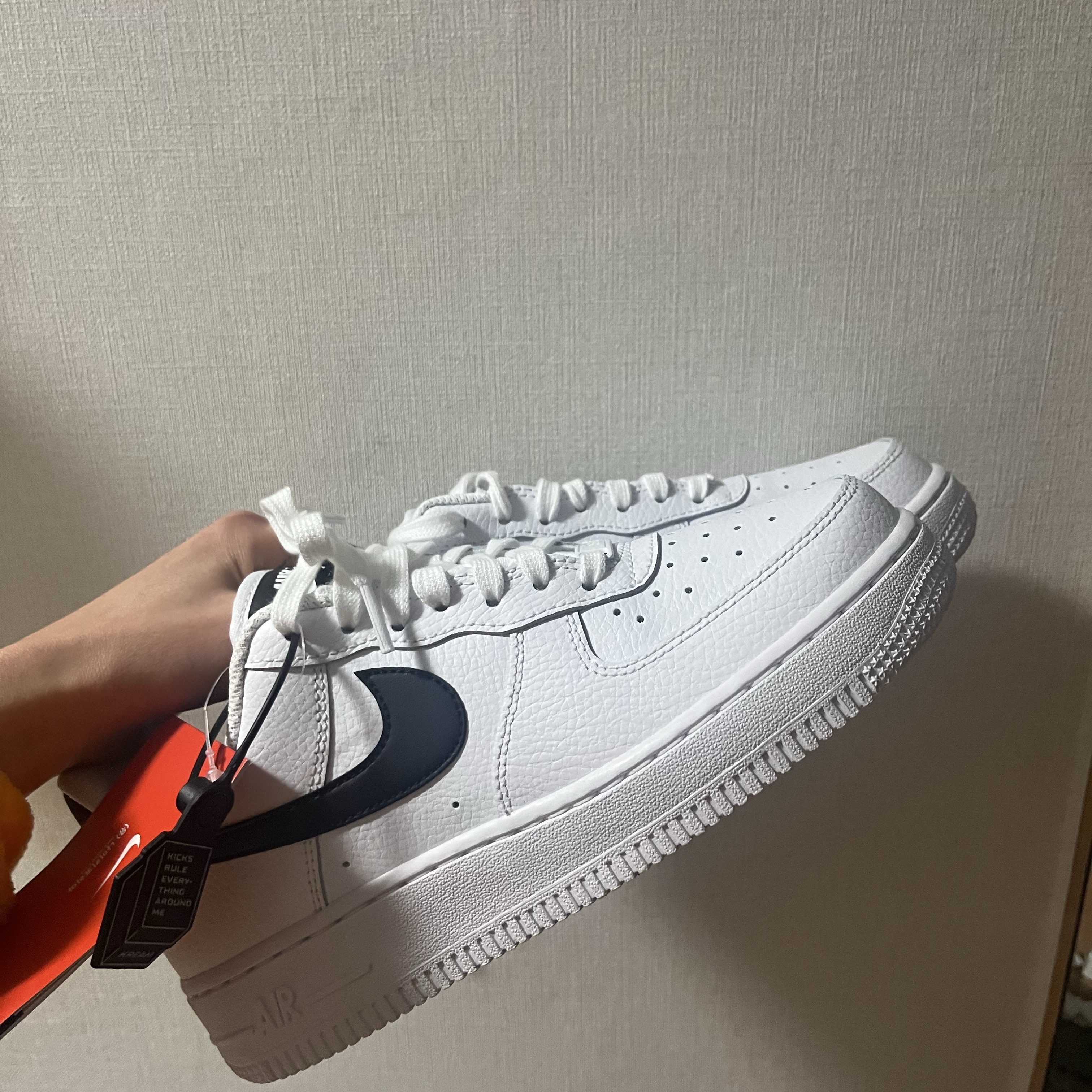 (W) Nike Air Force 1 '07 White Black 착용 스타일