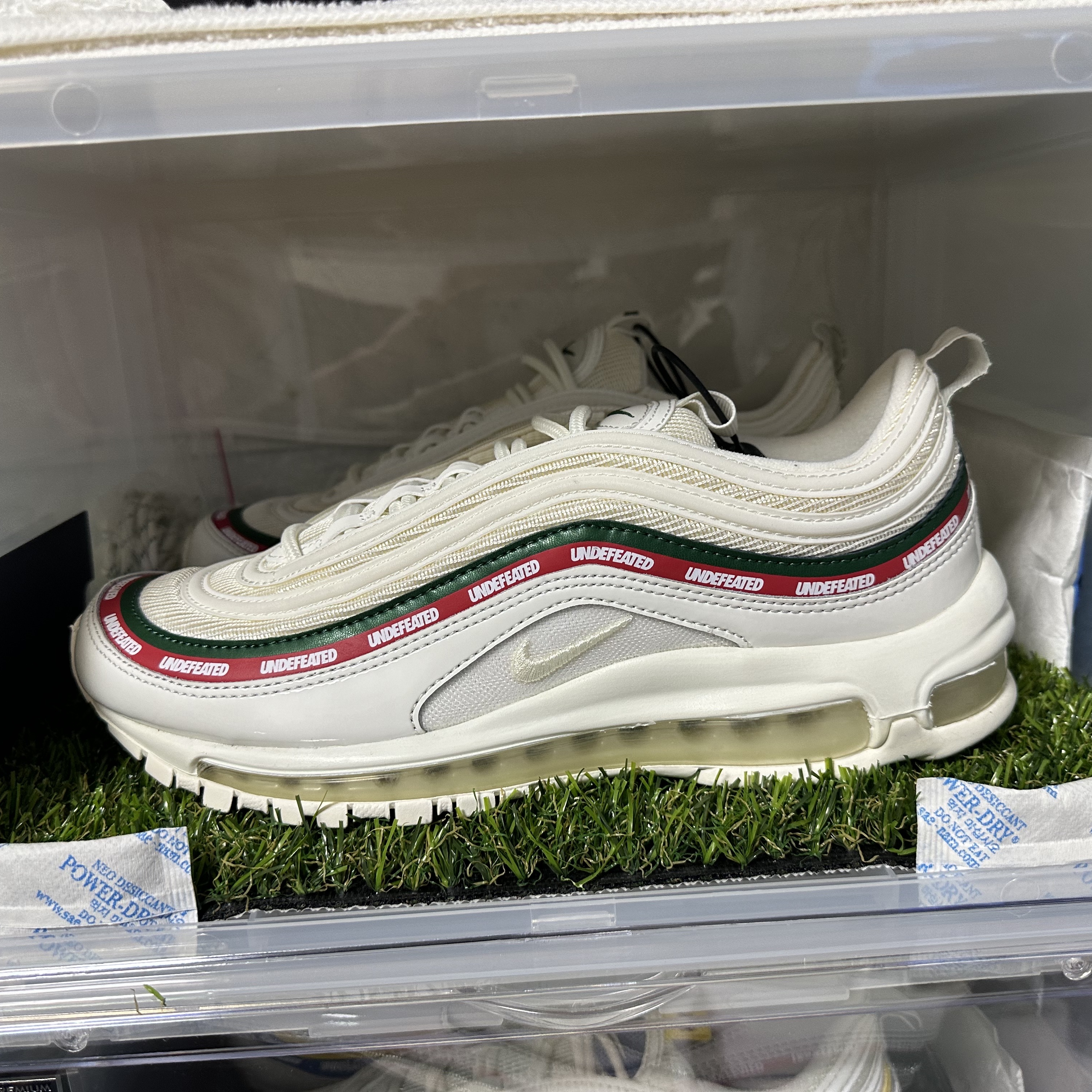 Nike x Undefeated Air Max 97 Sail 착용 스타일