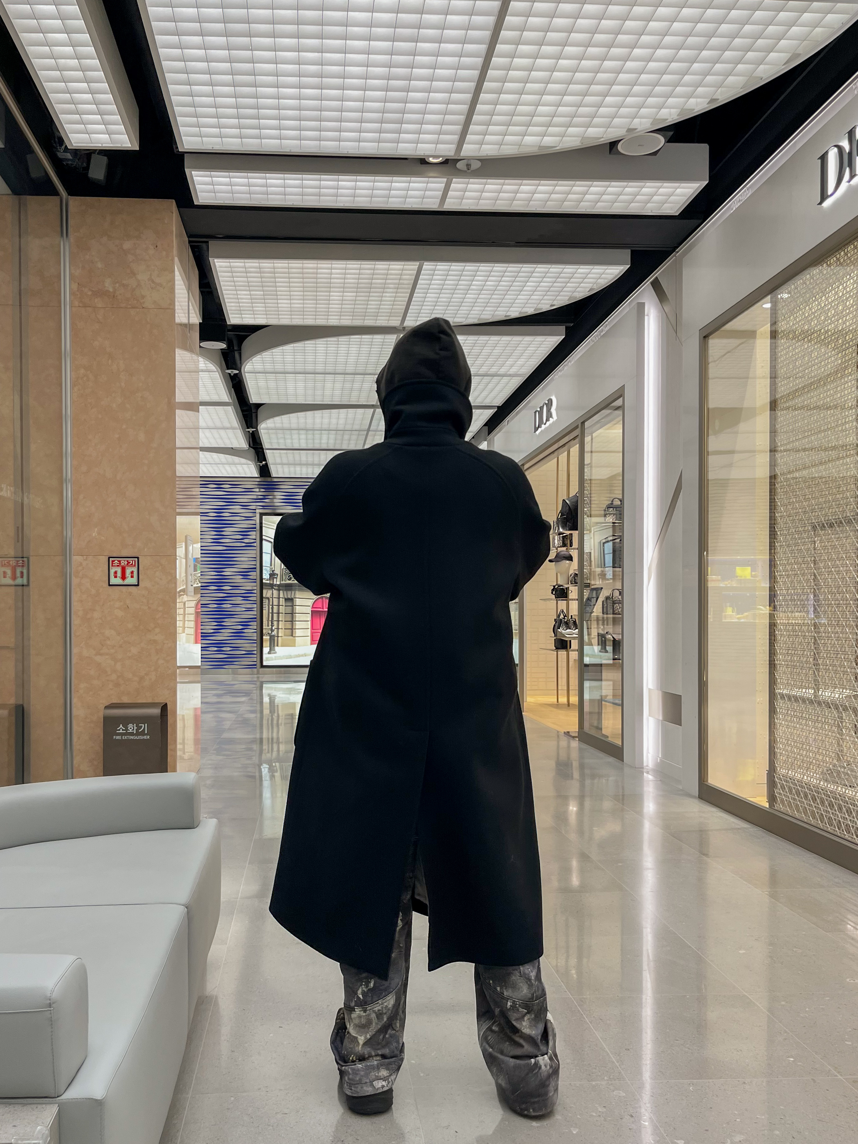 Undermycar Legion.02 Balmacaan Oversized Wool Coat Black, Adidas Adifom Q Core Black Carbon 착용 스타일 - 3