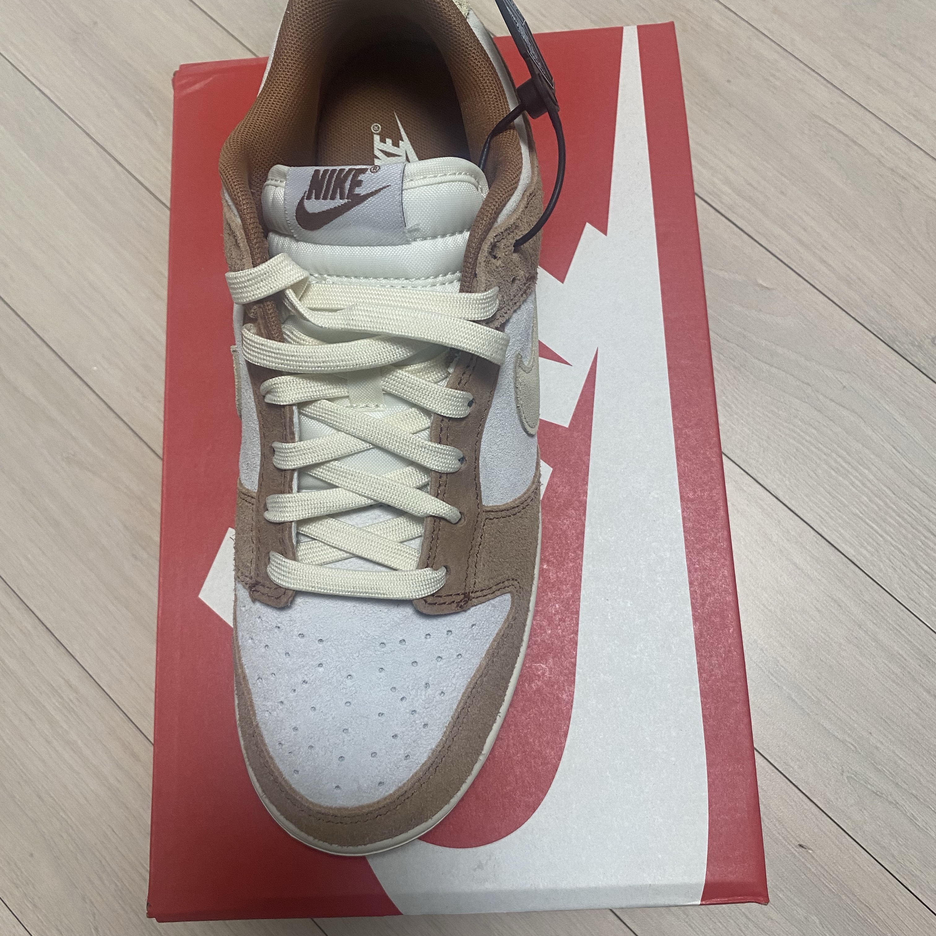 Nike Dunk Low Pro Premium Medium Curry 착용 스타일 - 1