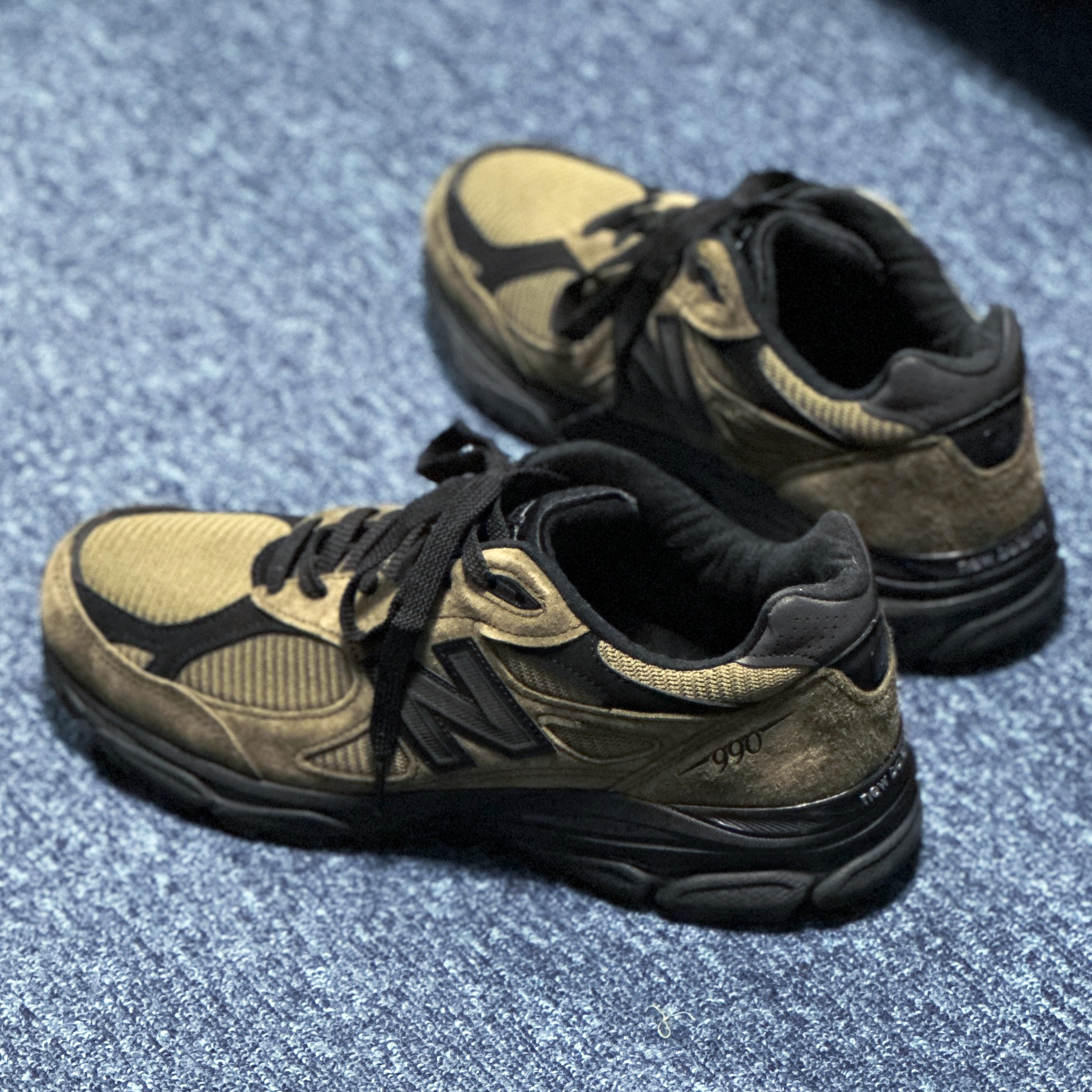 New Balance x JJJJound 990v3 Brown Black 착용 스타일