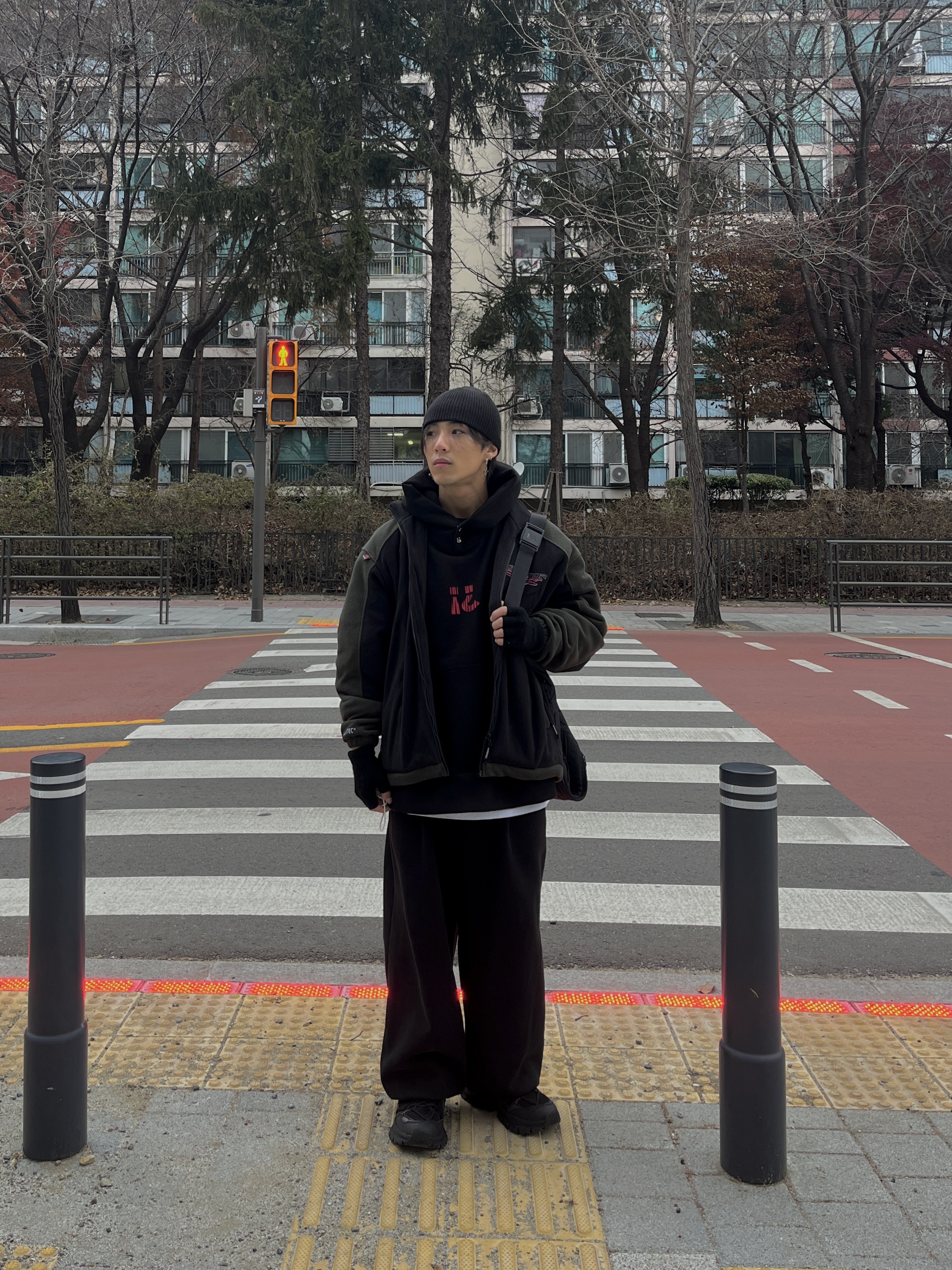 Y-3 X Body M Belt Bag Black 착용 스타일 - 1