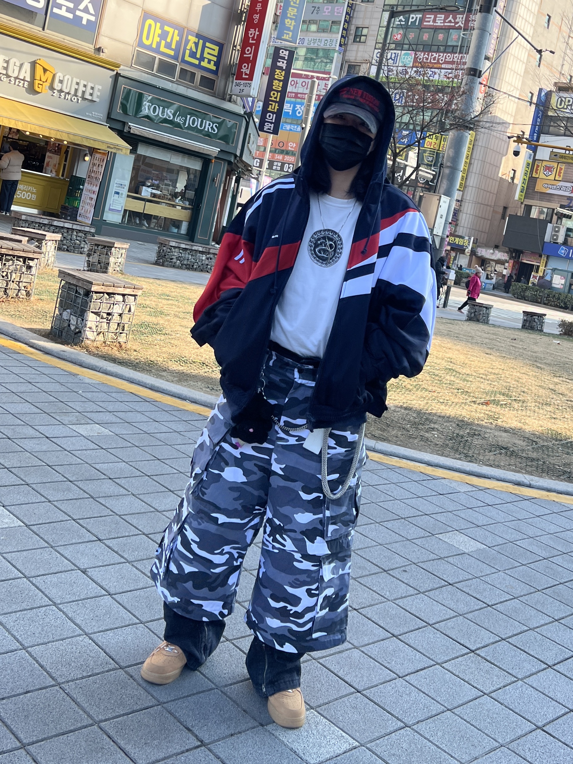 Project G/R Hybrid Hooded Track Jacket Navy, Project G/R Oversized Convertible Cargo Pants City Camo 착용 스타일 - 4