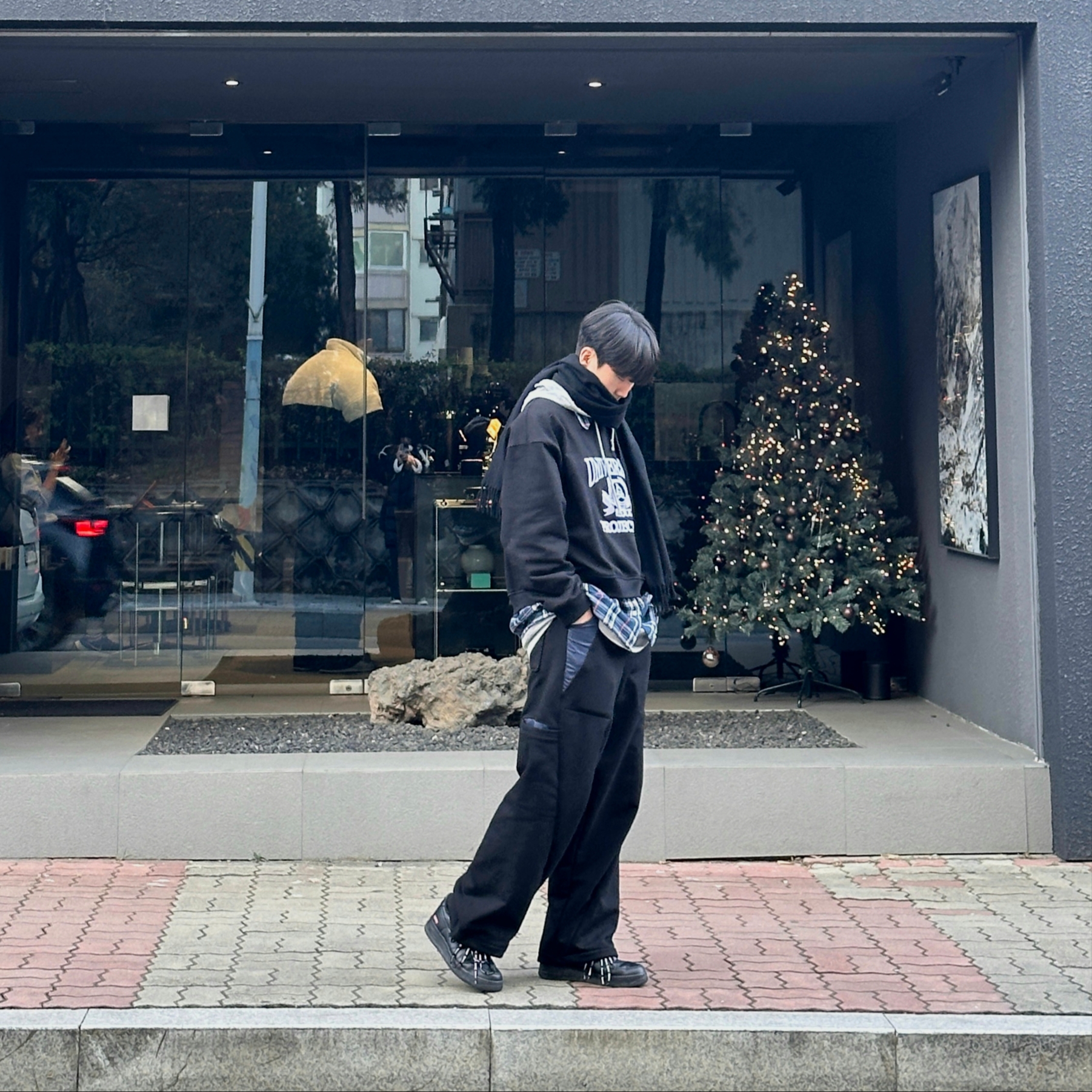 Project G/R 3 Layered Top Black, Nike x Supreme Air Force 1 Low Black 착용 스타일 - 3