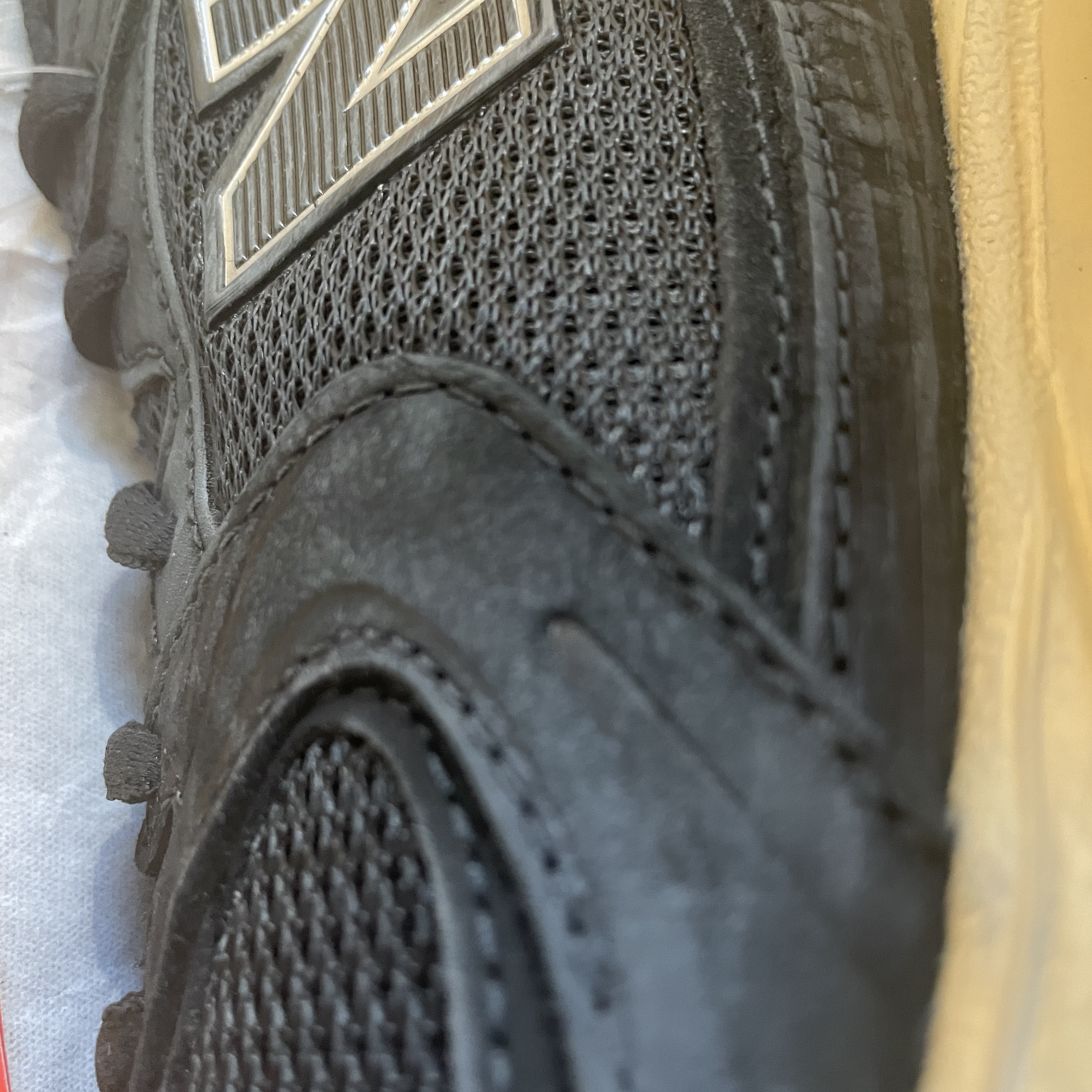 New Balance 530 Vintage Black Gum 착용 스타일