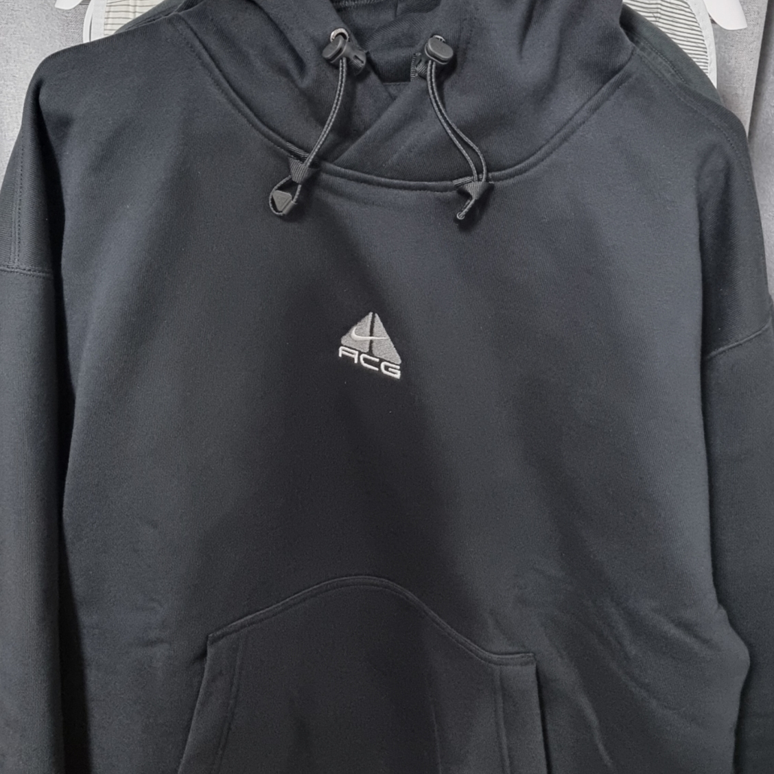Nike ACG Therma-Fit Fleece Pullover Hoodie Black Anthracite - Asia 착용 스타일 - 2
