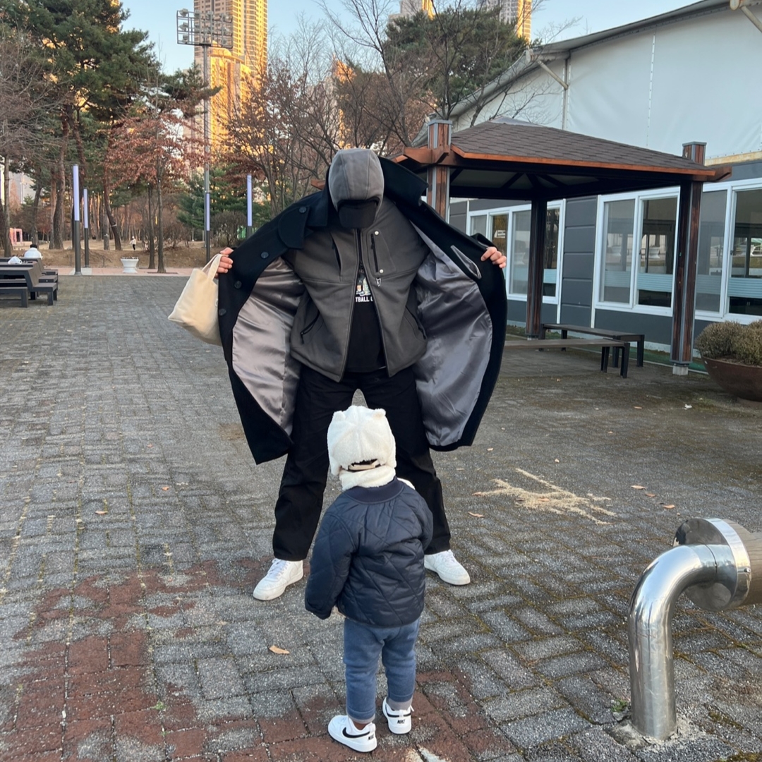 Undermycar Legion.02 Balmacaan Oversized Wool Coat Black, Undermycar Marshall Chest Pocket Balaclava Zip-Up Chimera - 22SS 착용 스타일