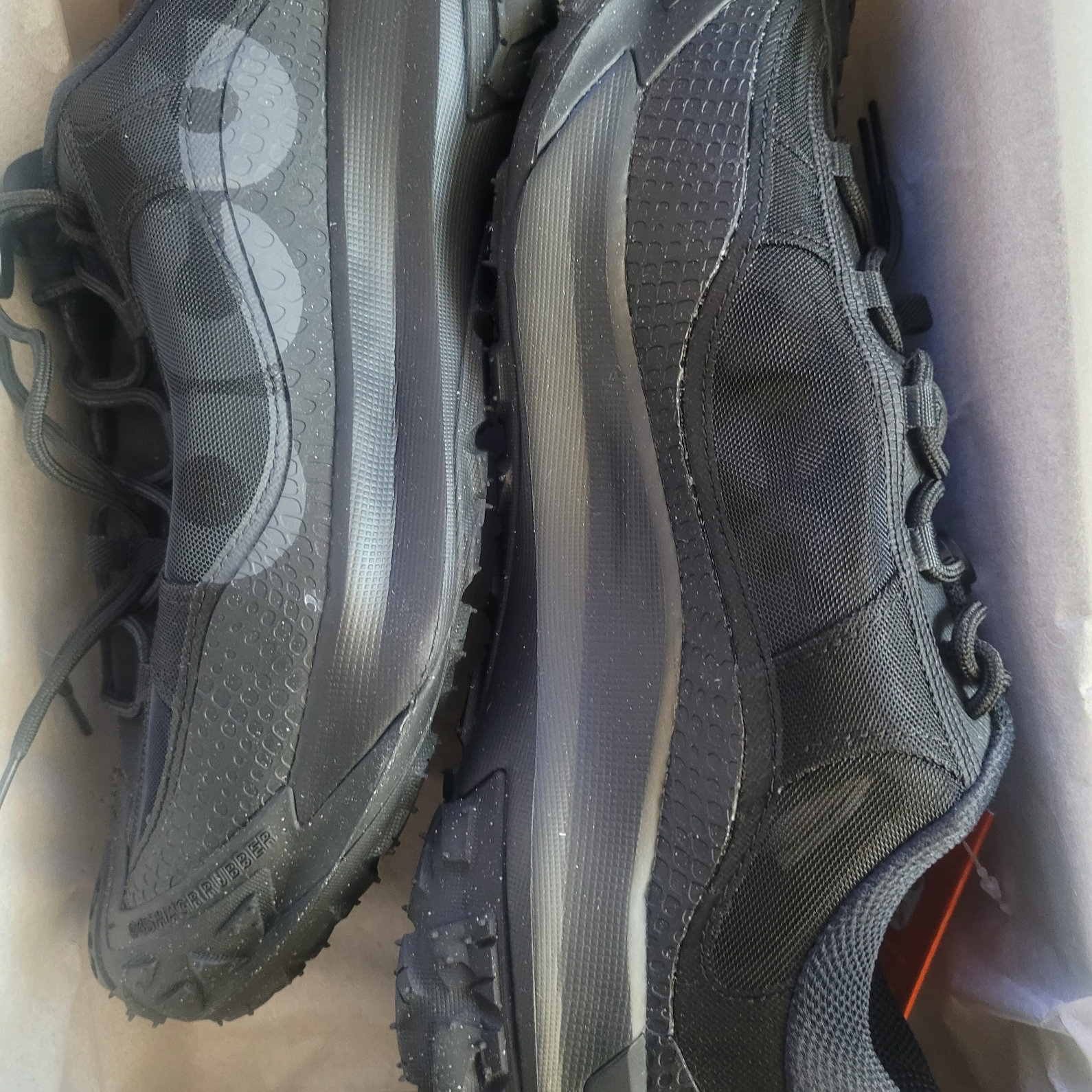 Nike ACG Mountain Fly 2 Low Black 착용 스타일