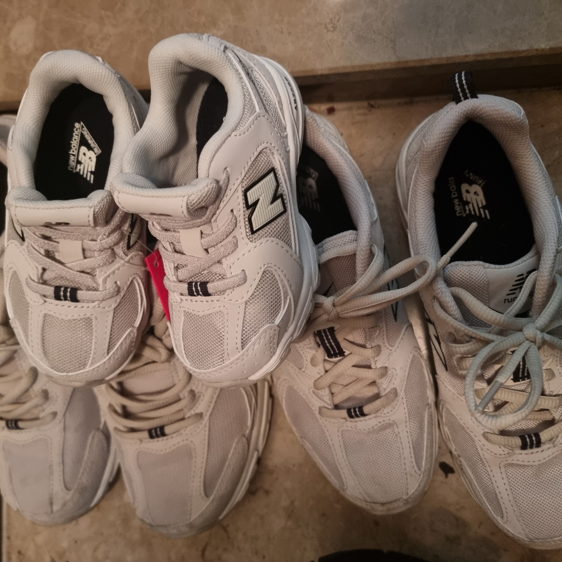 New Balance 530 Ivory 착용 스타일