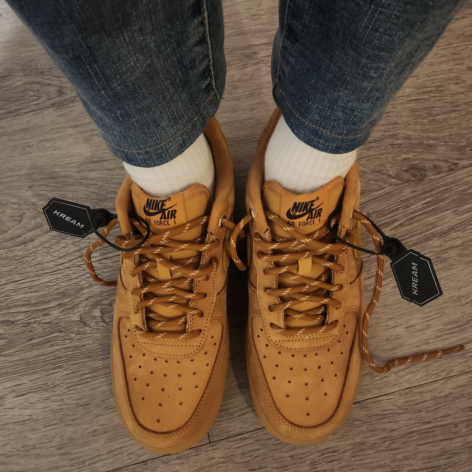 Nike Air Force 1 '07 WB Flax 착용 스타일 - 2