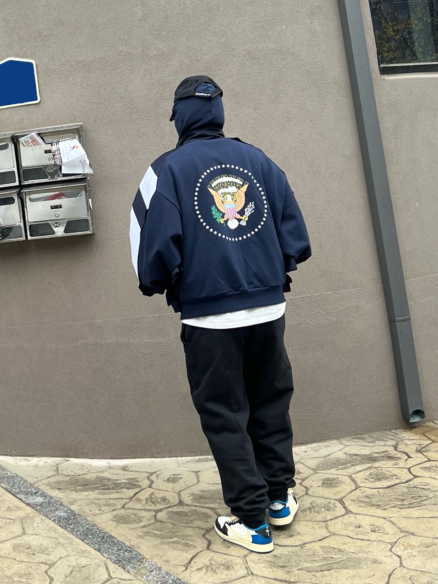 Project G/R Hybrid Hooded Track Jacket Navy, Nike x Stussy NRG Washed Fleece Pants Black (DO5296-010) 착용 스타일 - 4