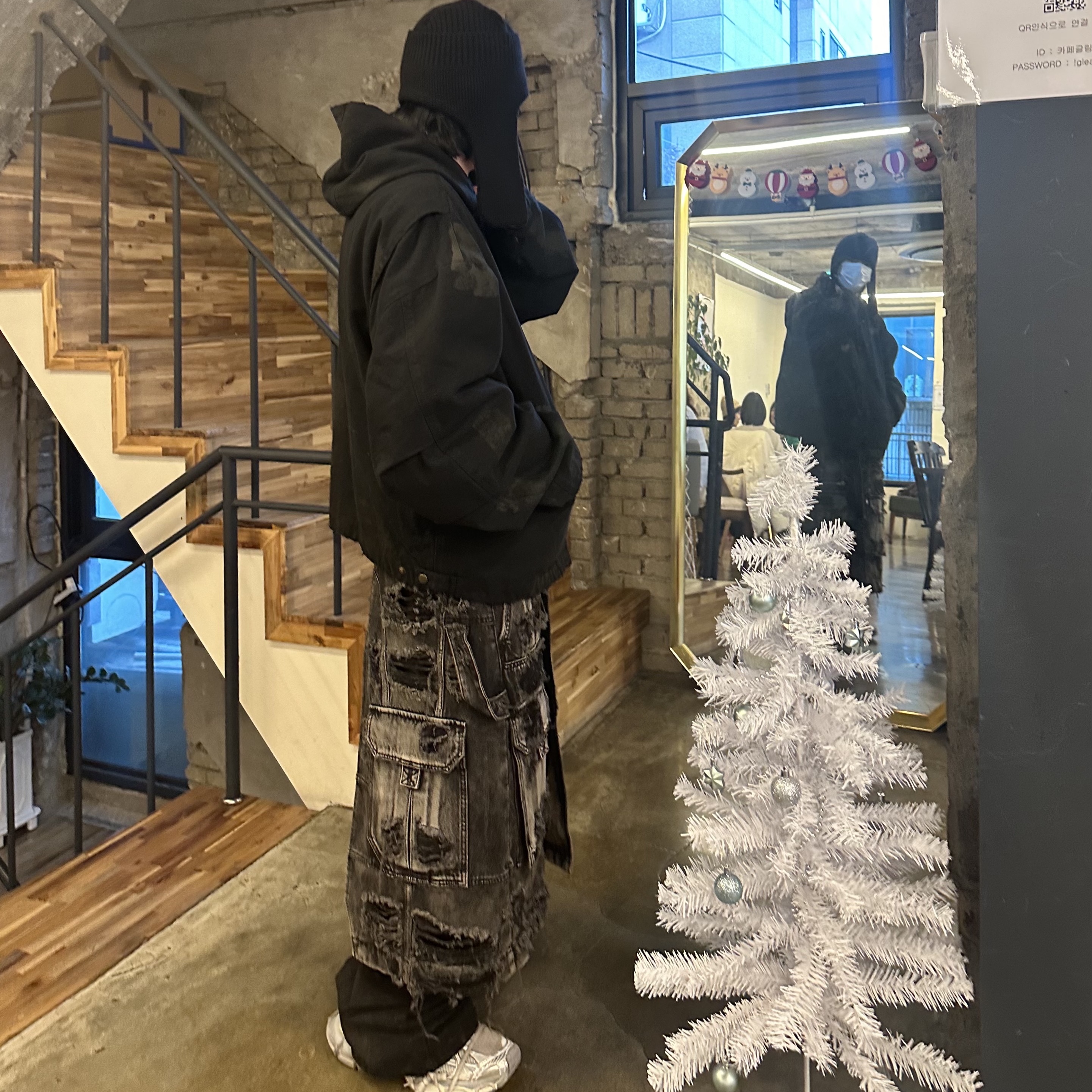 Project G/R Distressed Mud Work Jacket Black, Project G/R Flare Jeans Black 착용 스타일 - 3