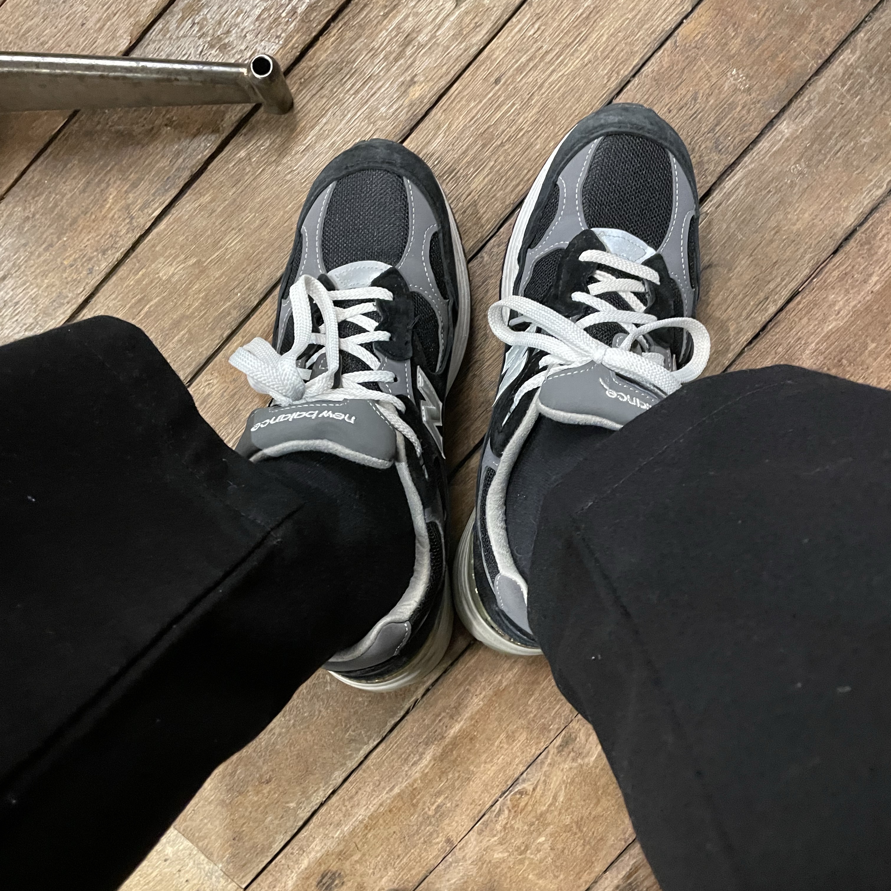 New Balance 992 Made in USA Black Grey 착용 스타일