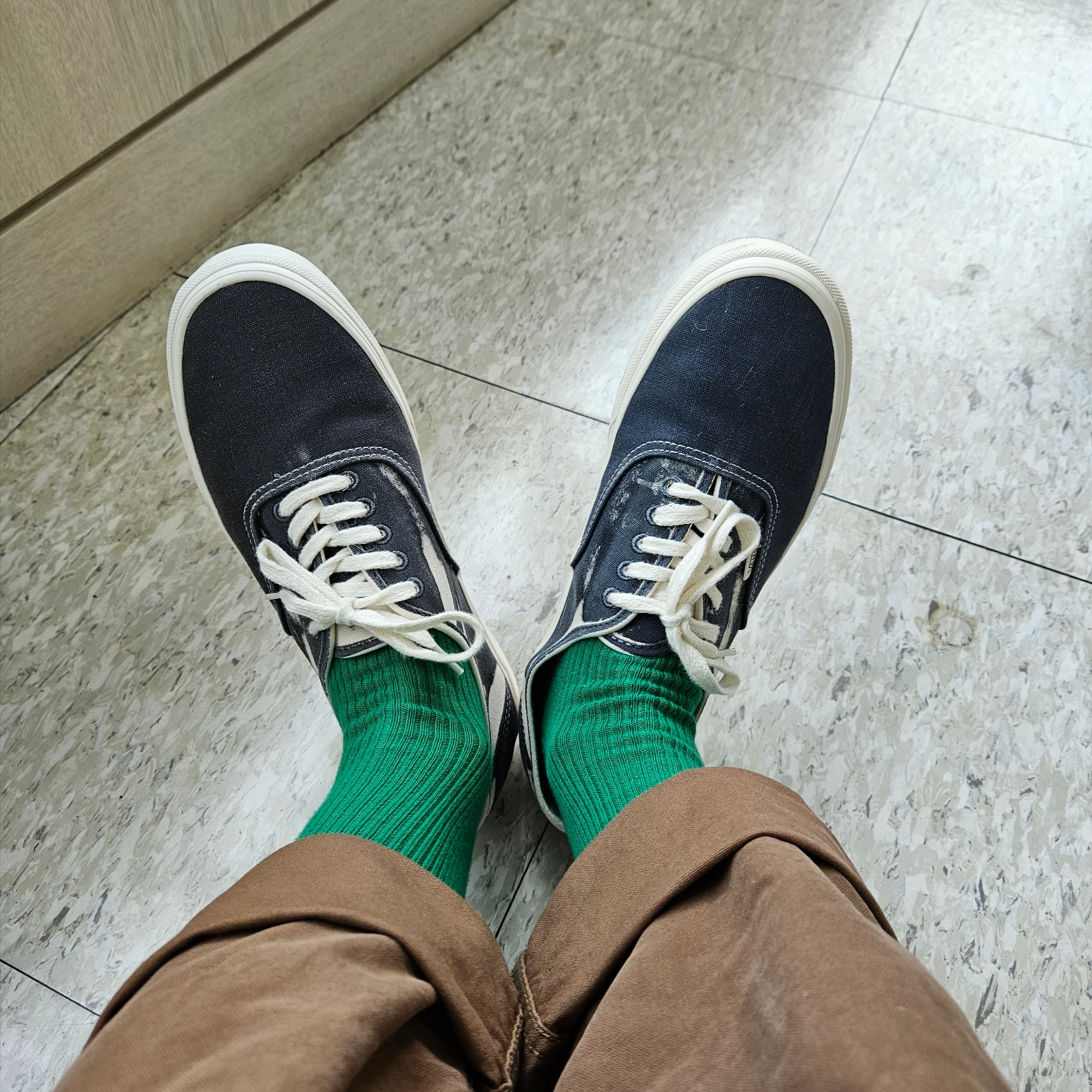 Vans Vault OG Authentic LX Navy 착용 스타일 - 5