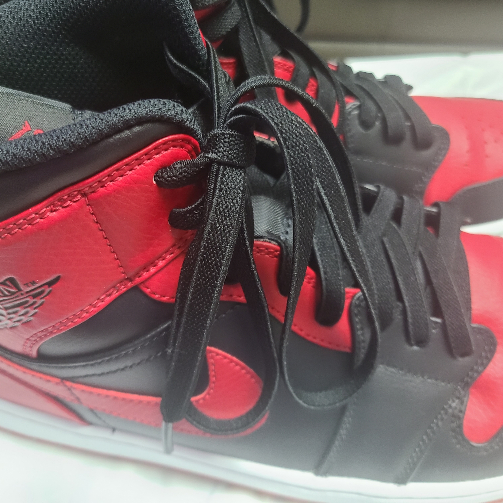 Jordan 1 Mid Bred Banned 2020 착용 스타일