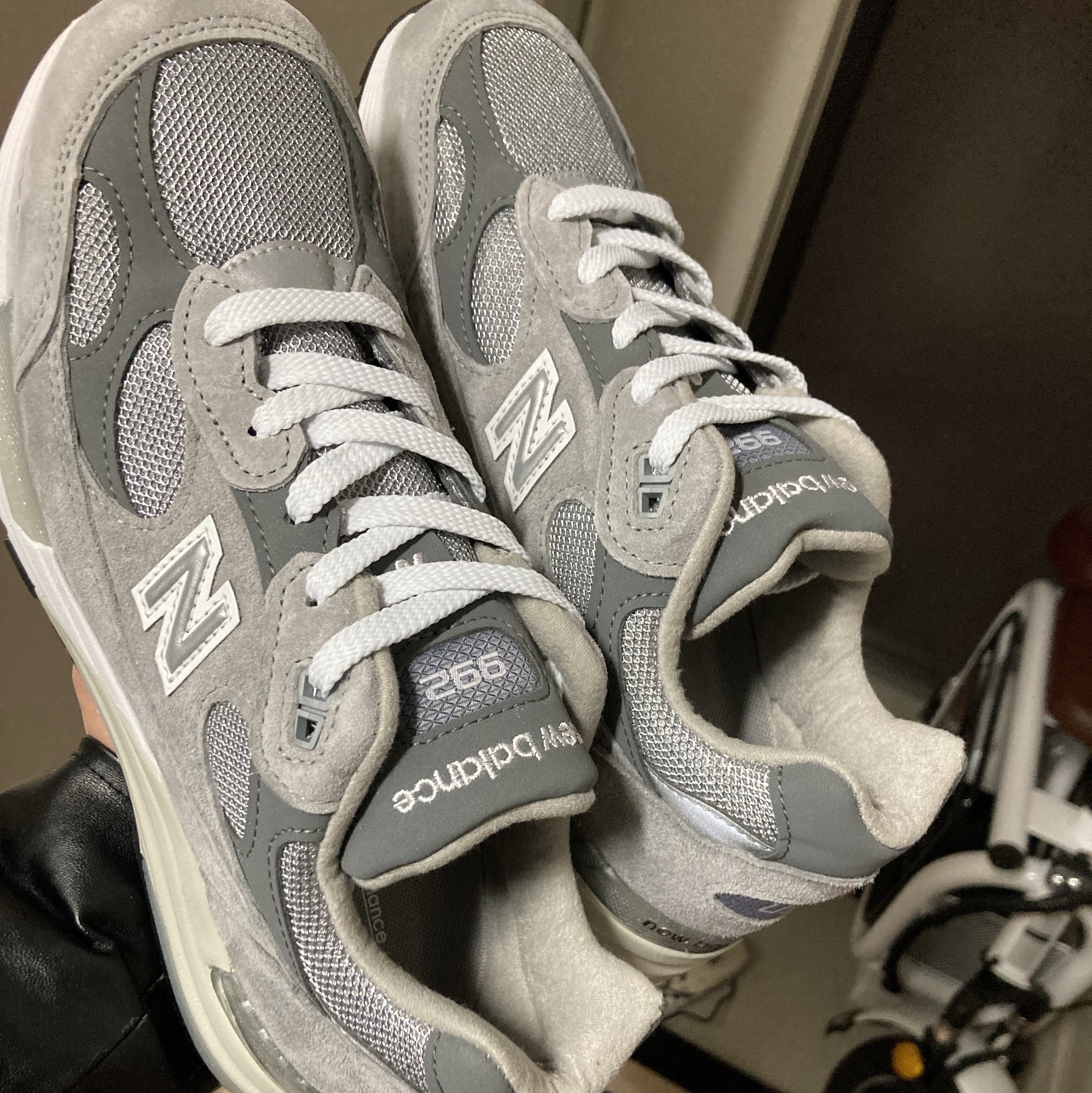 New Balance 992 Made in USA Grey - D Standard 착용 스타일
