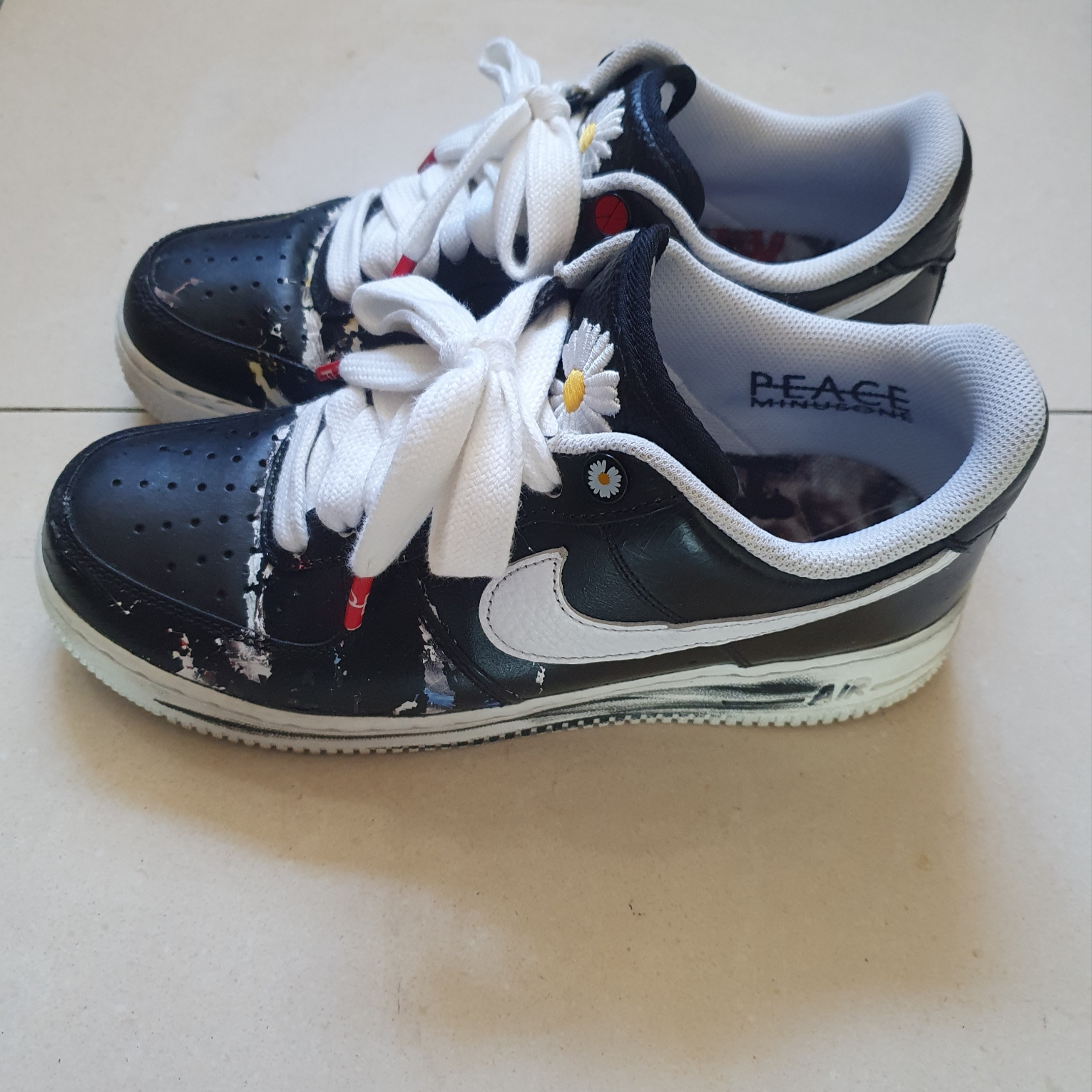 Nike x Peaceminusone Air Force 1 Low Para-Noise 착용 스타일