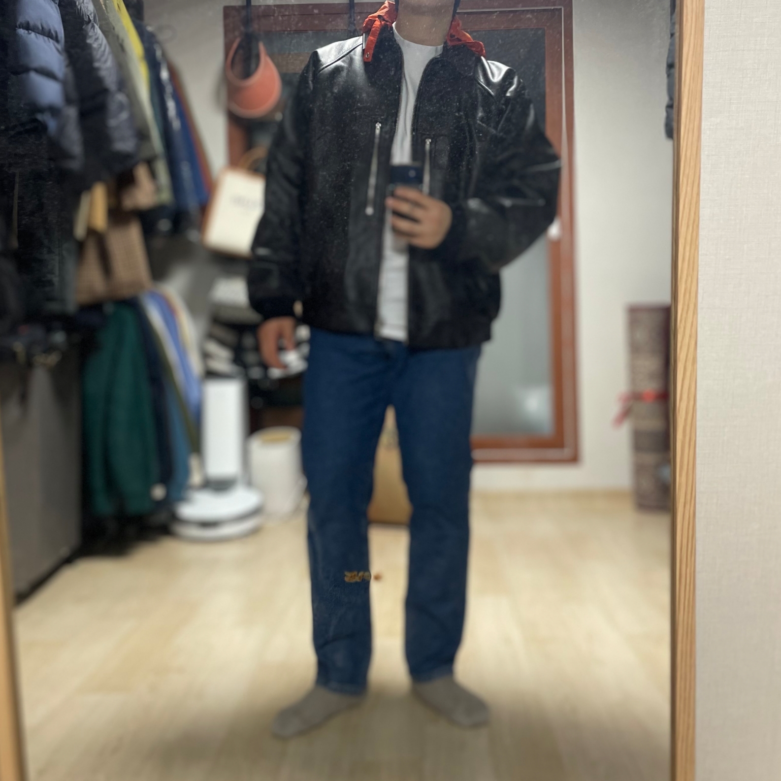Supreme x Stone Island Leather Bomber Jacket Black - 23FW 착용 스타일 - 1