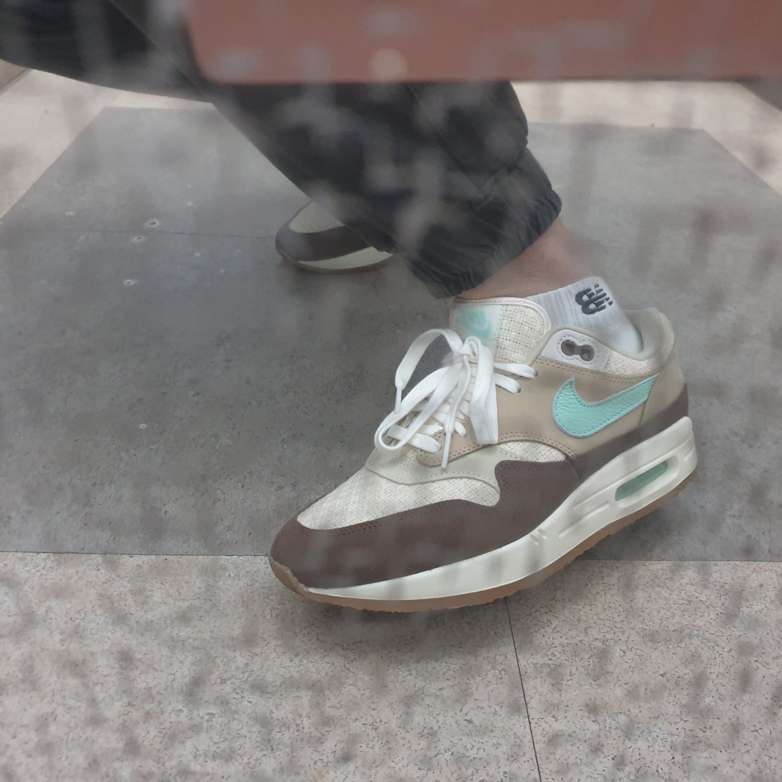 Nike Air Max 1 Premium Crepe Hemp 착용 스타일 - 4