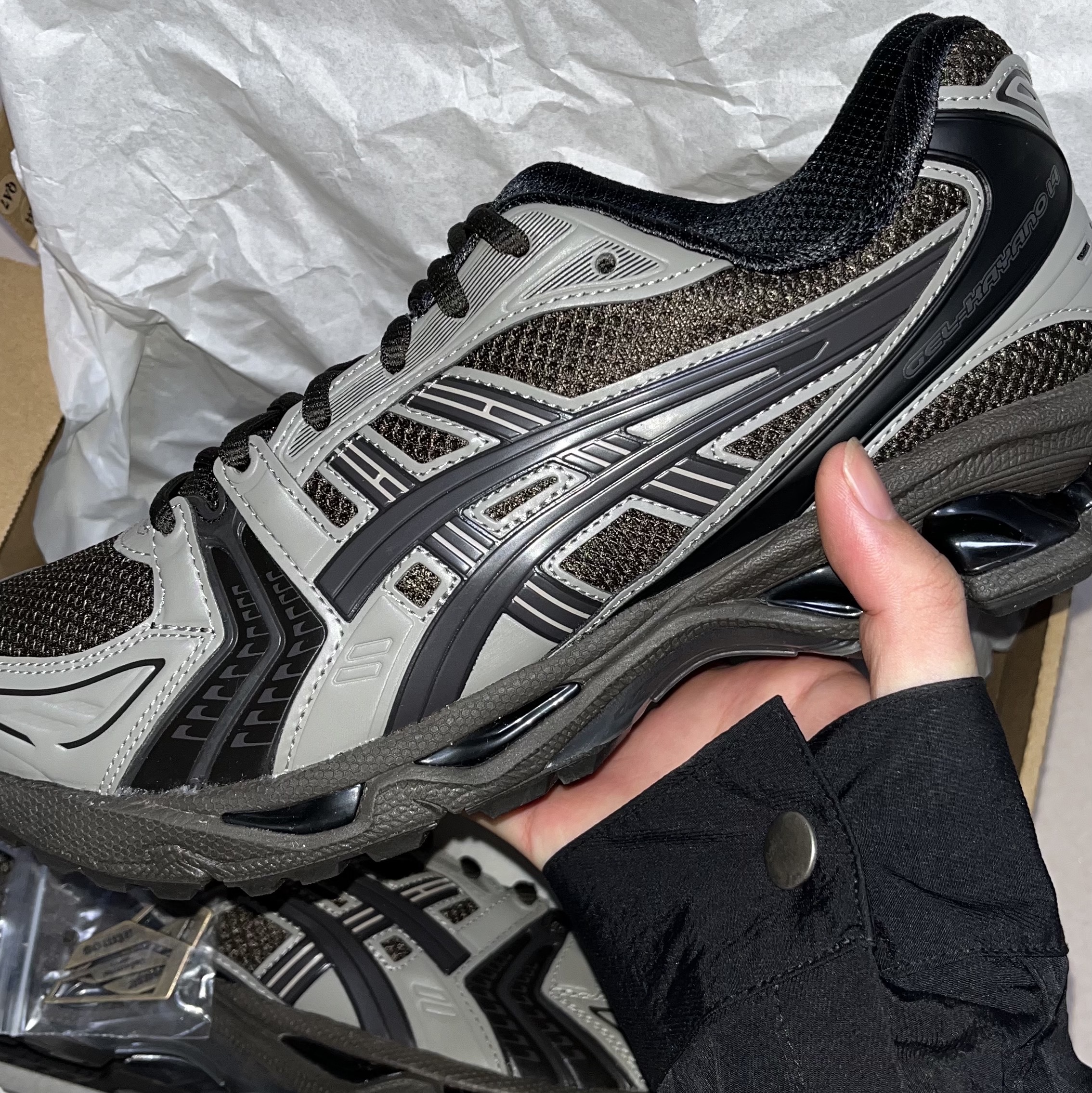 Asics x Atmos x Undermycar Gel-Kayano 14 Pepper Black 착용 스타일
