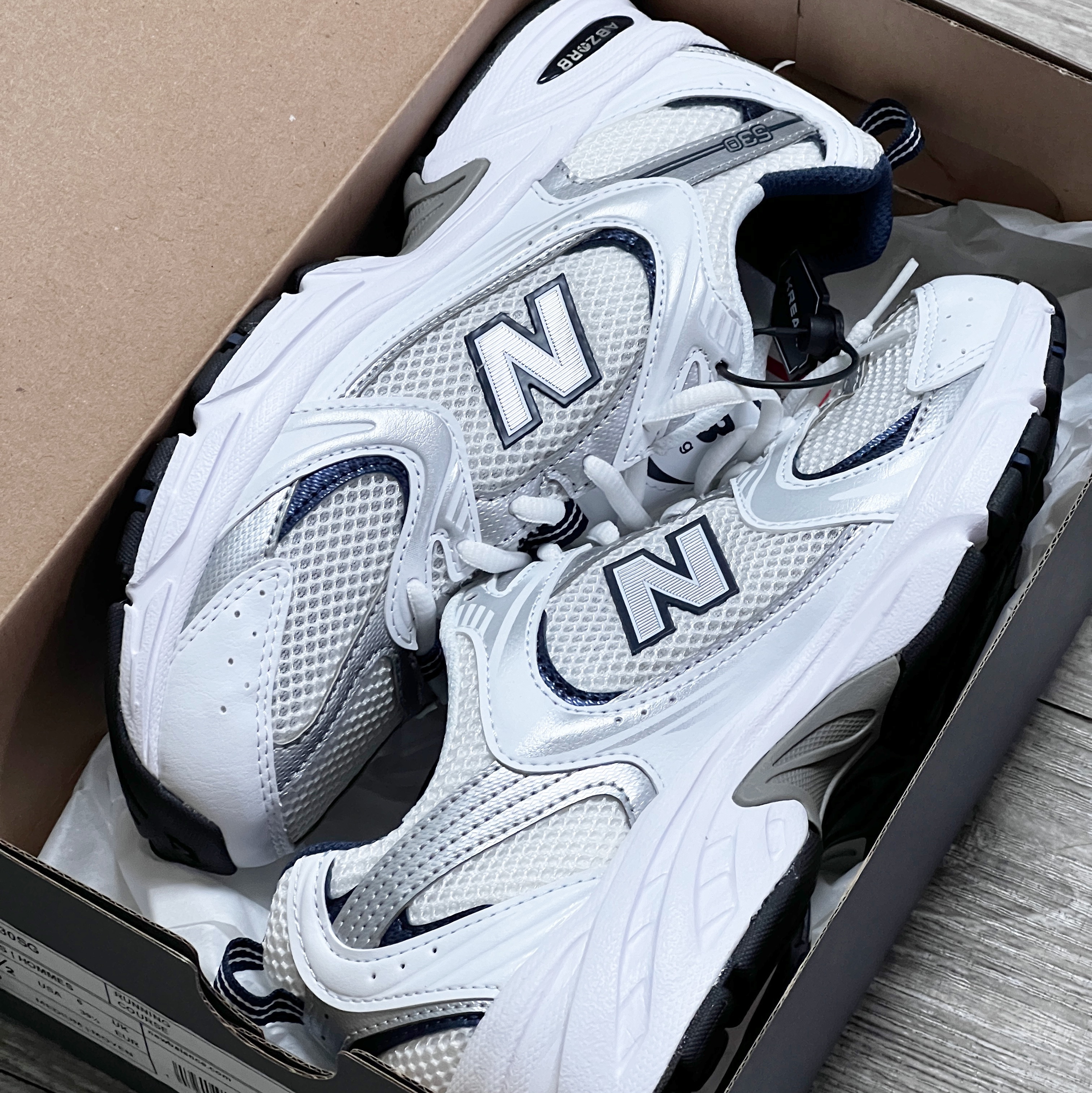New Balance 530 White 착용 스타일 - 1