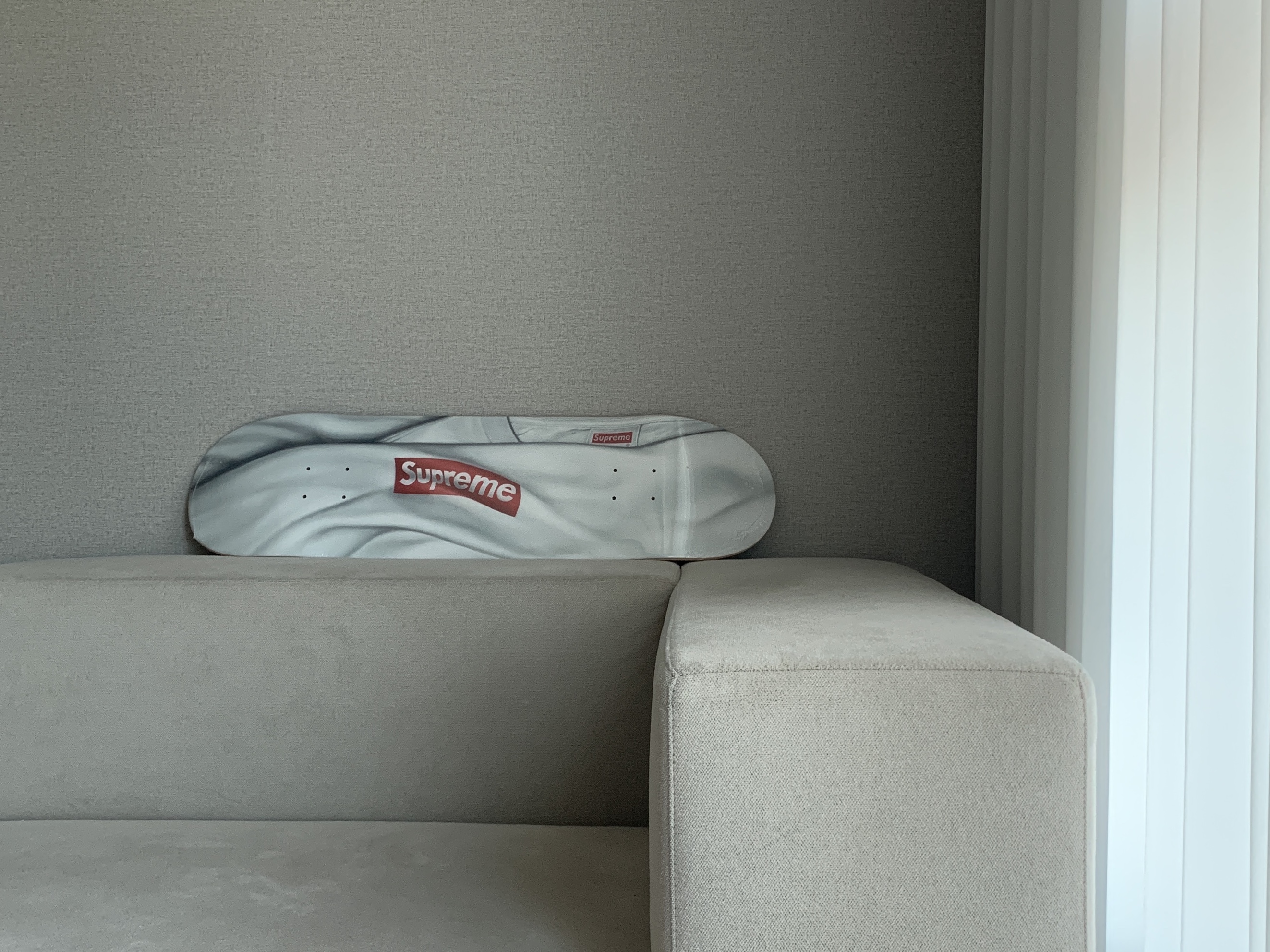 Supreme Box Logo T-Shirt Skateboard Deck White - 22FW 착용 스타일