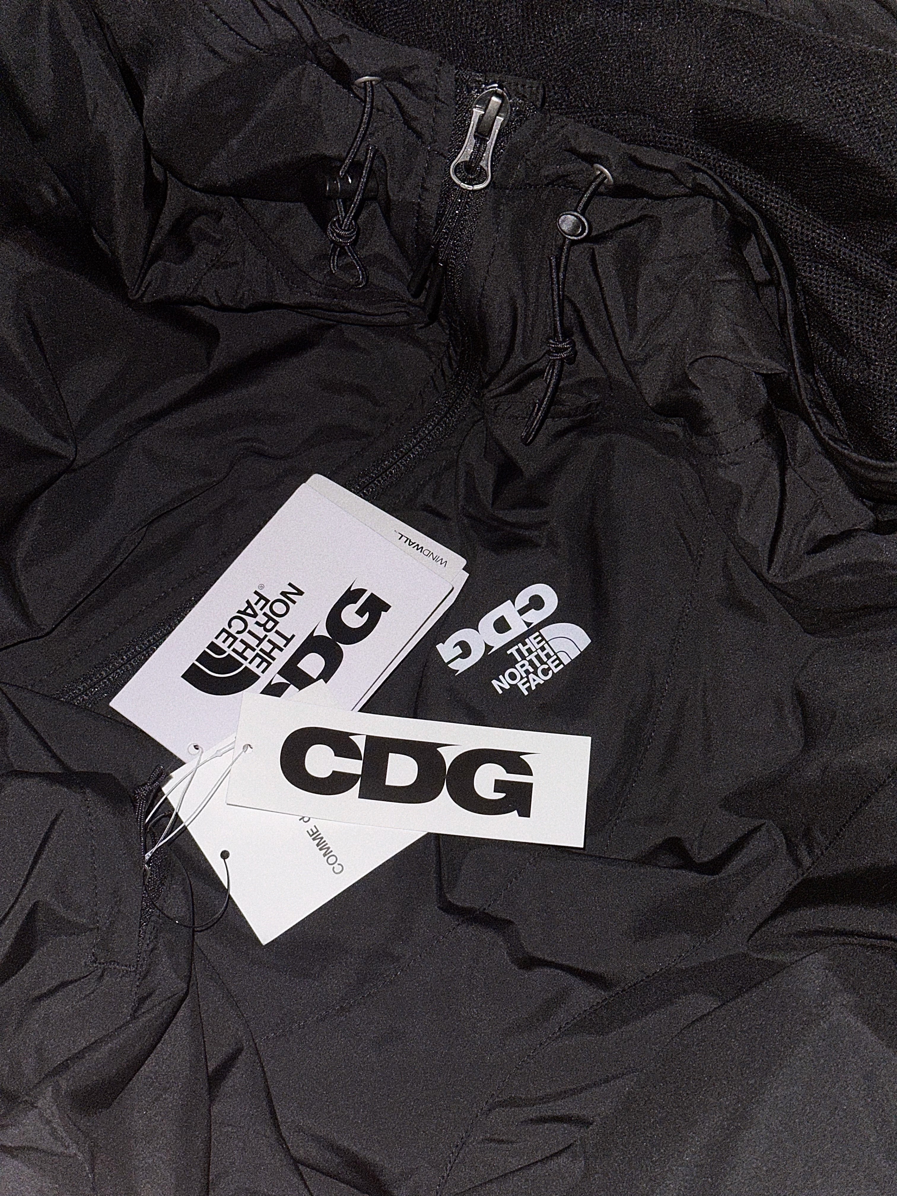 CDG x The North Face Hydrenaline Jacket Black 착용 스타일