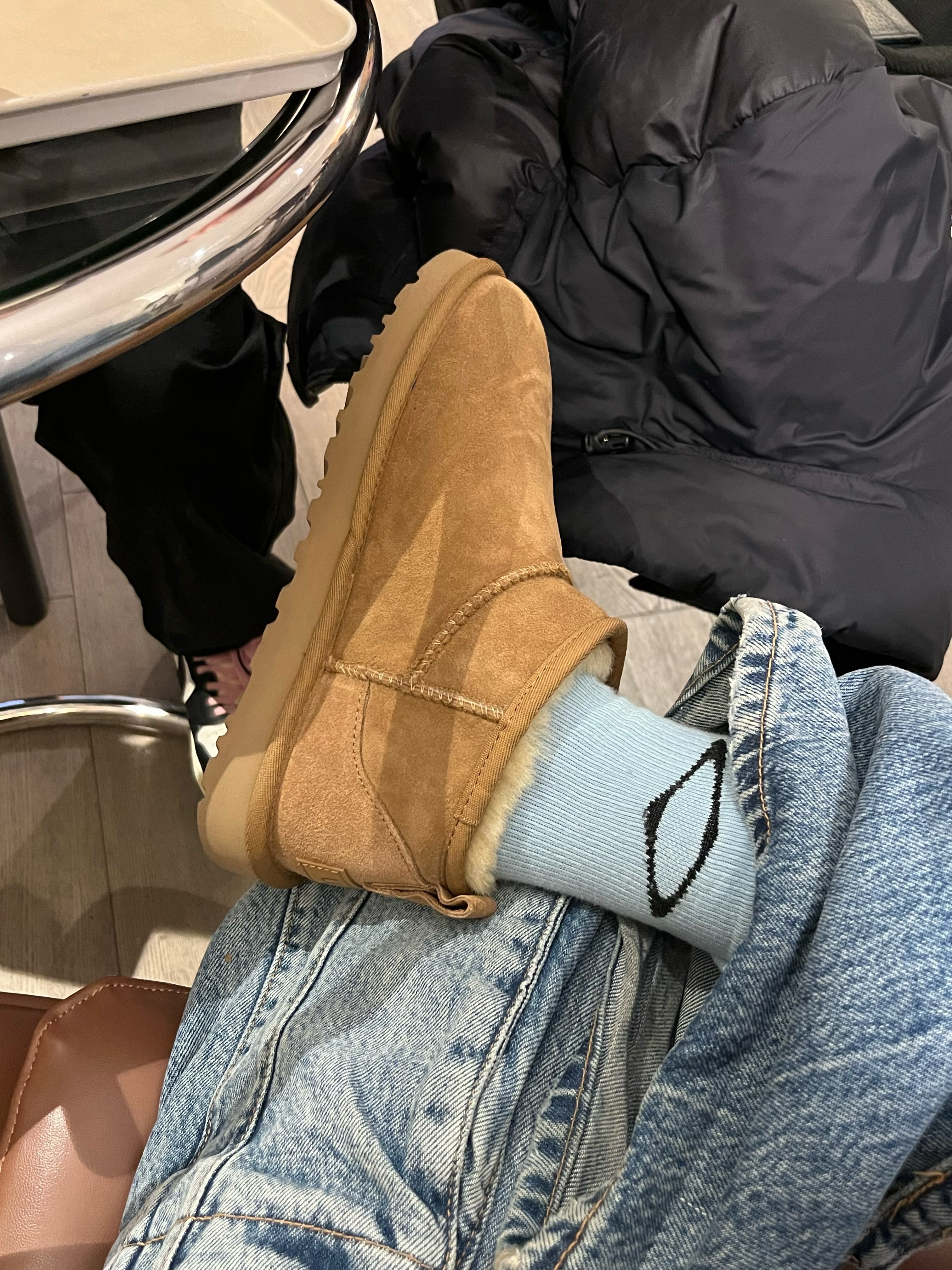 (W) UGG Classic Ultra Mini Boots Chestnut, Gucci Trademark Heart Pendant Necklace Silver 착용 스타일 - 3