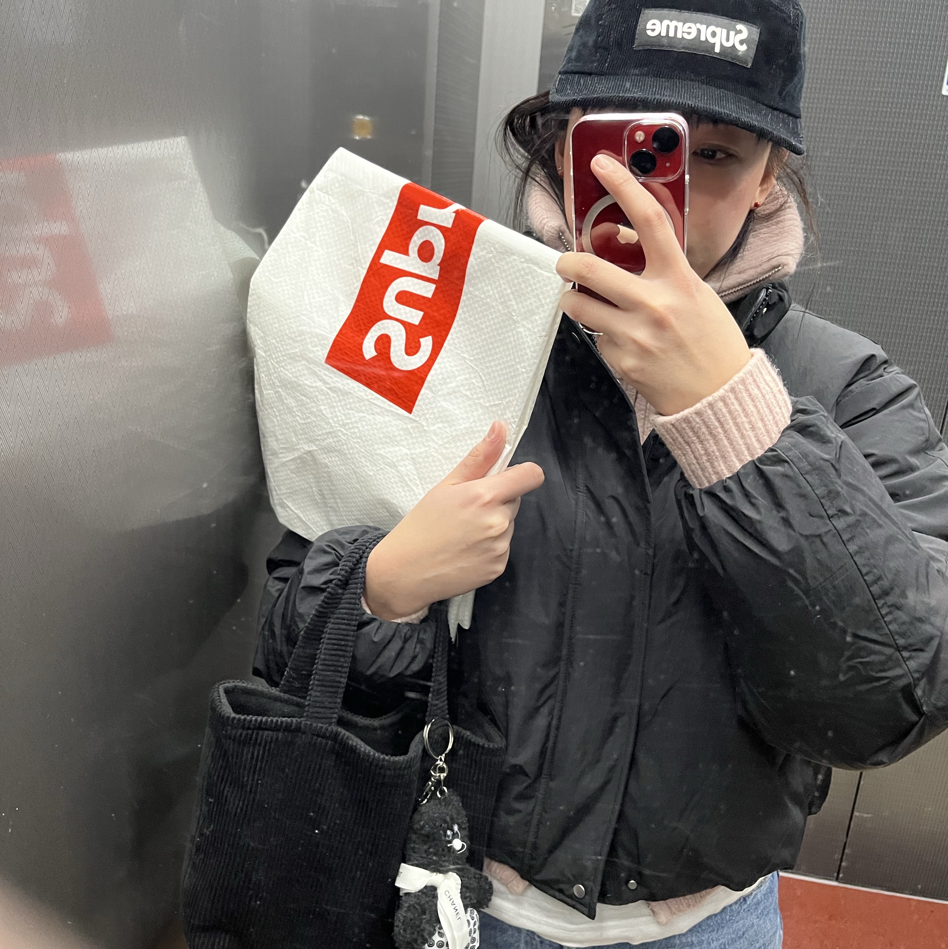 Supreme Corduroy Camp Cap Black - 23FW, Monamhee x 10 Corso Como Bianco Keyring Black 착용 스타일