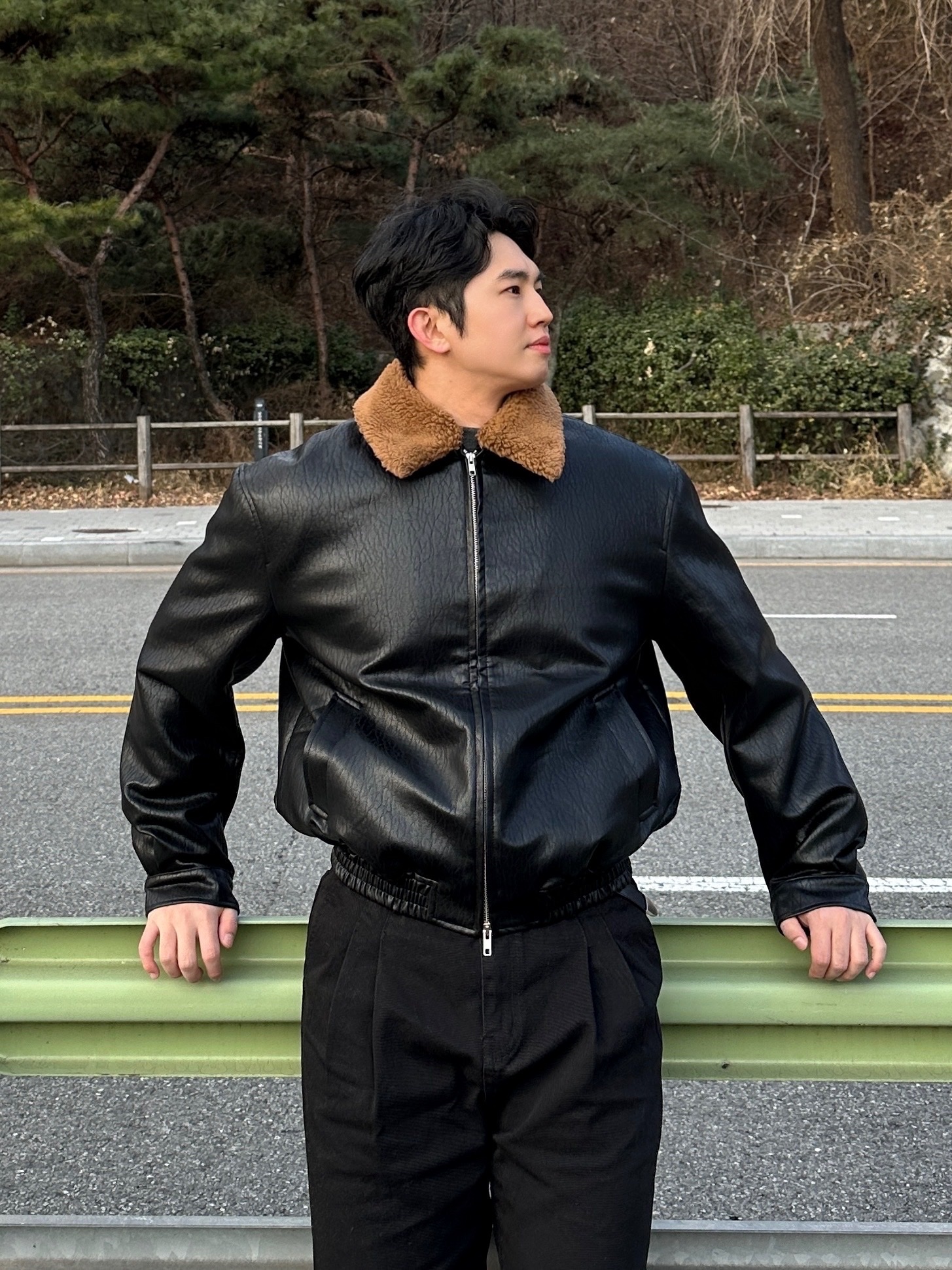Guidi 992 Horse Full Grain Leather Derby Black 착용 스타일 - 1